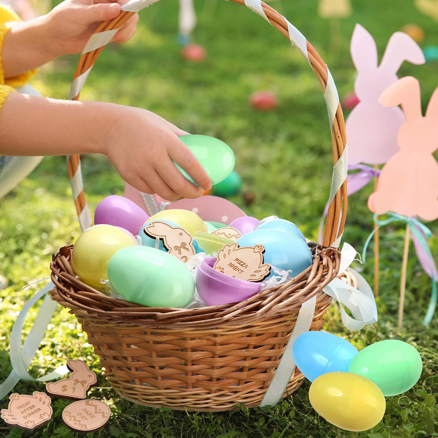 HyDren 24 Easter Egg Tokens Sets Includes 24 Wooden Easter Tokens with Engraved Sayings in 3 Shape and 24 Colorful Plastic Eggs for Kids Basket Stuffers Fillers
