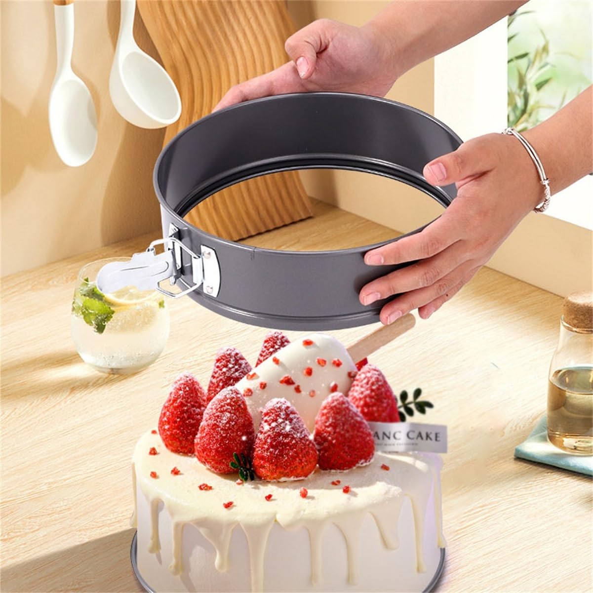 Juego moldes de tarta desmontables antiadherente de acero al carbono | Cierre hermético anti fugas, base texturizada resistente a 210 °C, fácil desmolde(Heart-20cm-22cm-24cm)