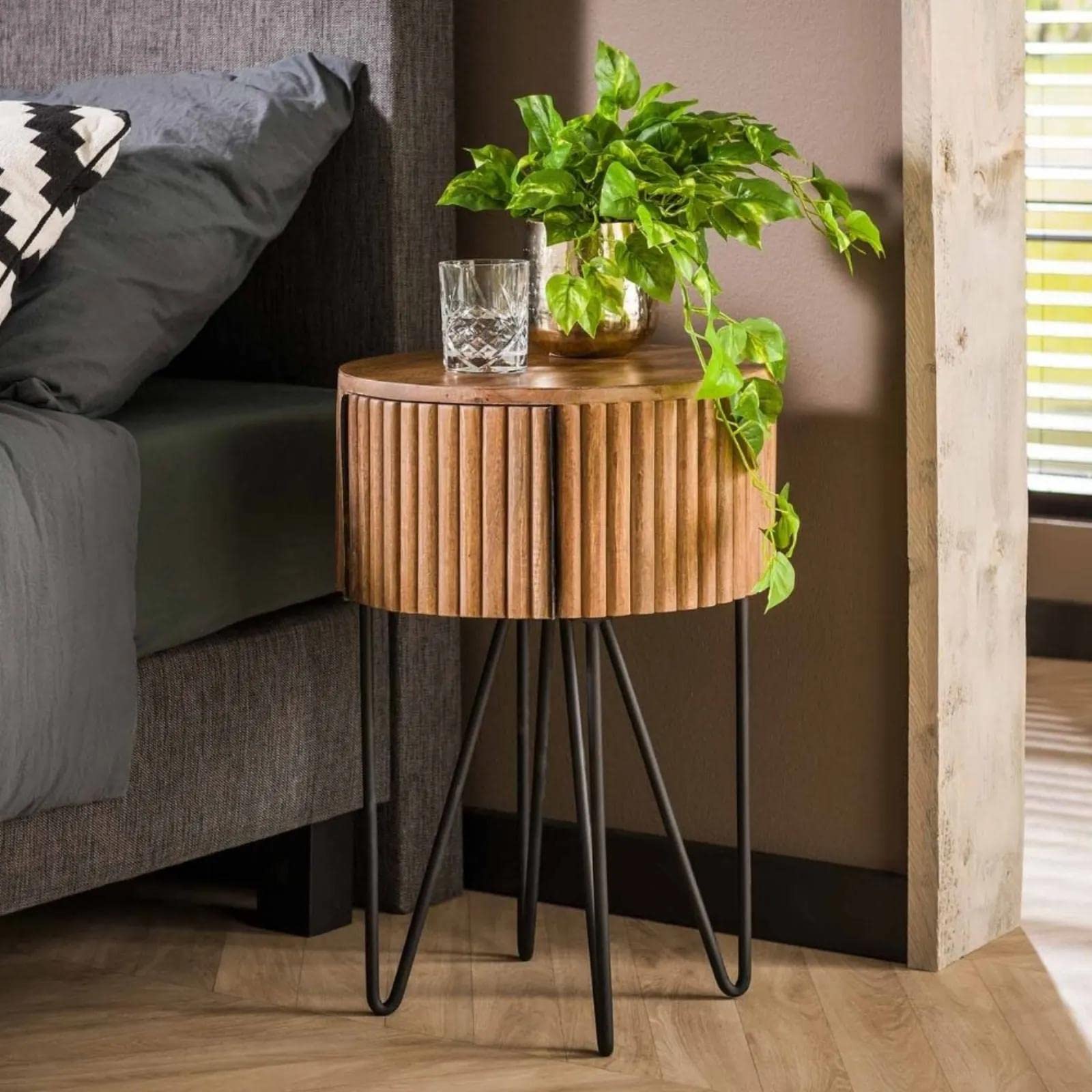 AC Design Furniture Apollon Nachttisch Rund – Schwarz, Mit Schublade, Metall/Holz, 40x51 Cm