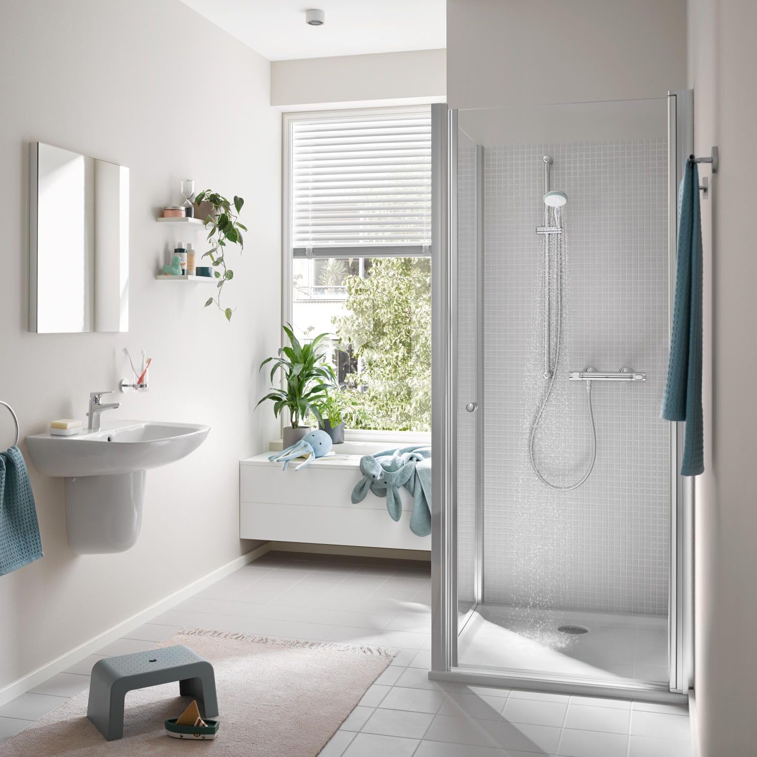 GROHE Precision Flow, Duscharmatur wassersparend (Thermostat hält Temperatur konstant, Verbrühschutz bei 38°C, Mischbatterie mit Wasserspartaste für die Dusche, mit 3in1 Werkzeug), chrom, 34840000