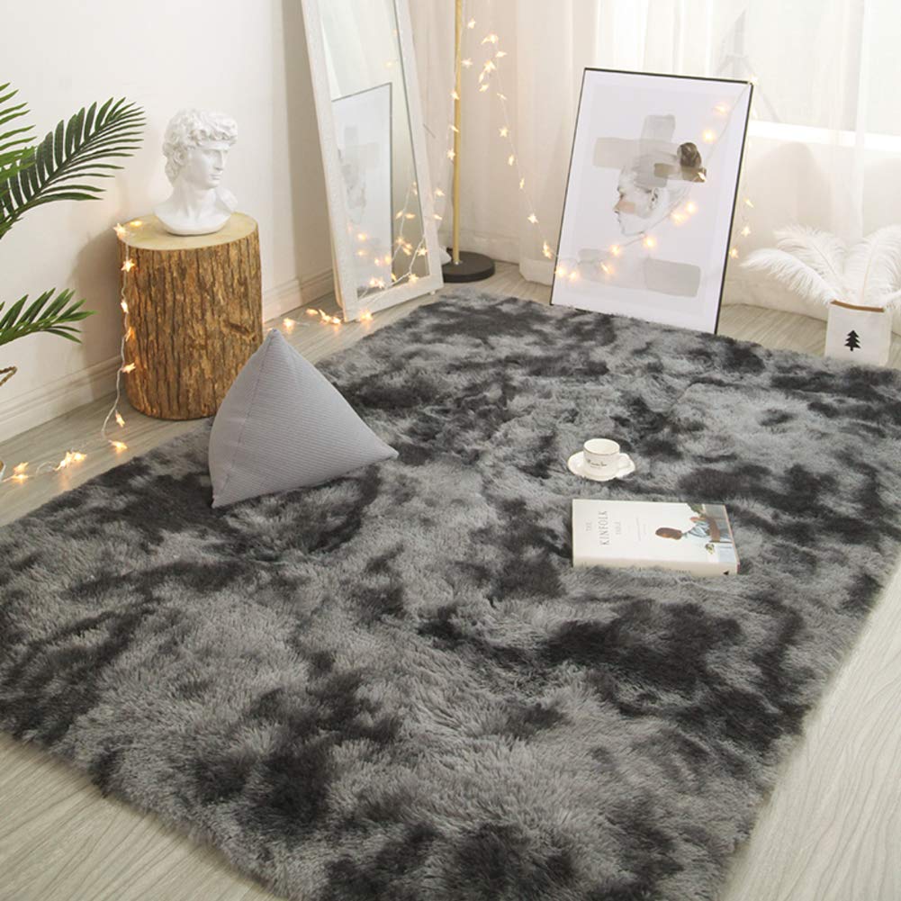 Tapis en fausse peau de mouton pour une chambre cocooning et chaleureuse