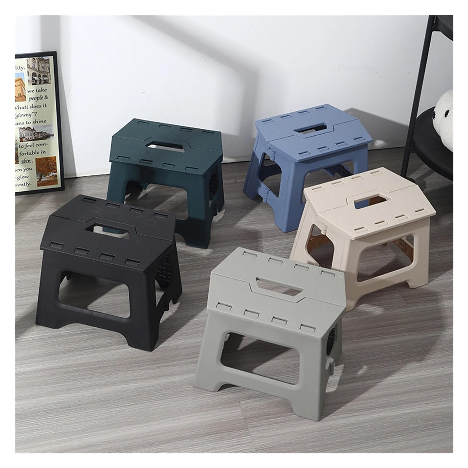 Sgabello poggiapiedi pieghevole portatile per soggiorno, cucina e bagno, sgabello da doccia in plastica impermeabile, adatto ai viaggi, design compatto (nero)
