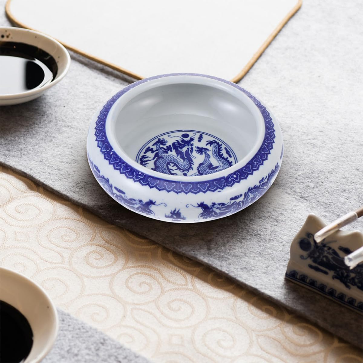 2 Stück Keramische Tintenuntersetzer Blau Weiß Porzellan Mittelgroß Schreibpinsel Waschschale für Chinesische Kalligrafie und Tuschemalerei