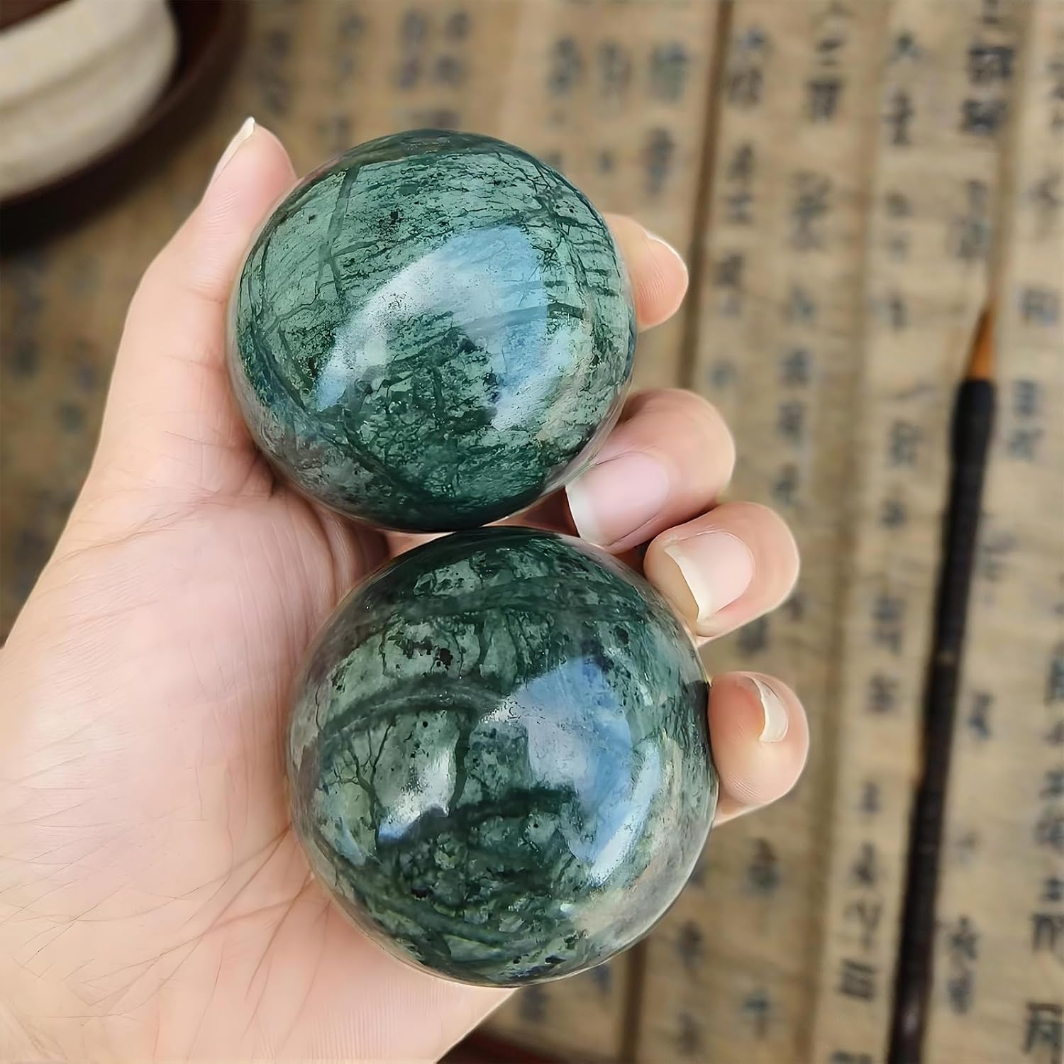 Traditional Chinese Baoding Balls, Marble Health Exercise Stress Relief Balls with an Upgraded Shockproof Imitation Wood Box, Dark Green, 2-Piece Set, Medium-1.57"