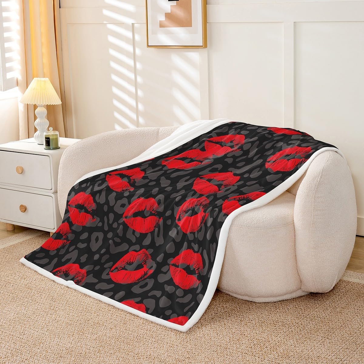 Castle Fairy Red Lips Print Fleece Throw Blanket, 50x60 Inch, Kiss Marks Pattern on Dark Black Leopard Background, Fuzzy for Sofa Couch, Romantic Style Polyester Flannel
