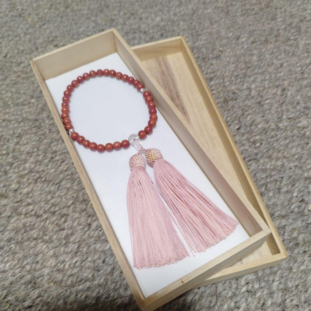 桜の天然木で仕上げた念珠