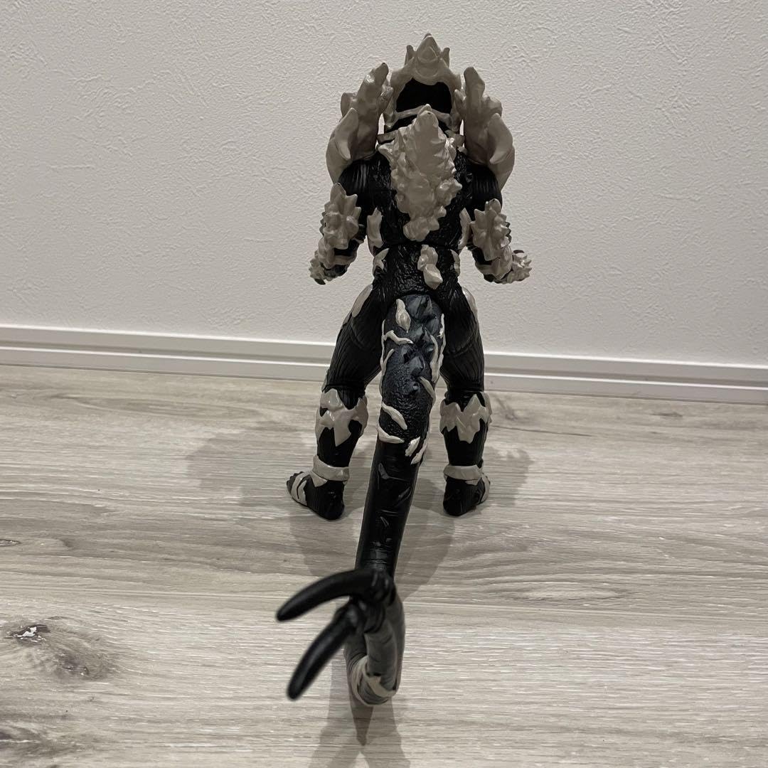 Amazon.co.jp: モンスターX ソフビ 2004年製 : おもちゃ