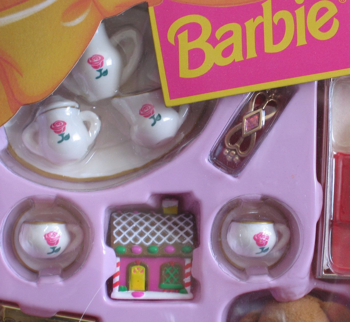 Amazon.co.jp: Barbie Holiday Presents Gift Set Special Collection  