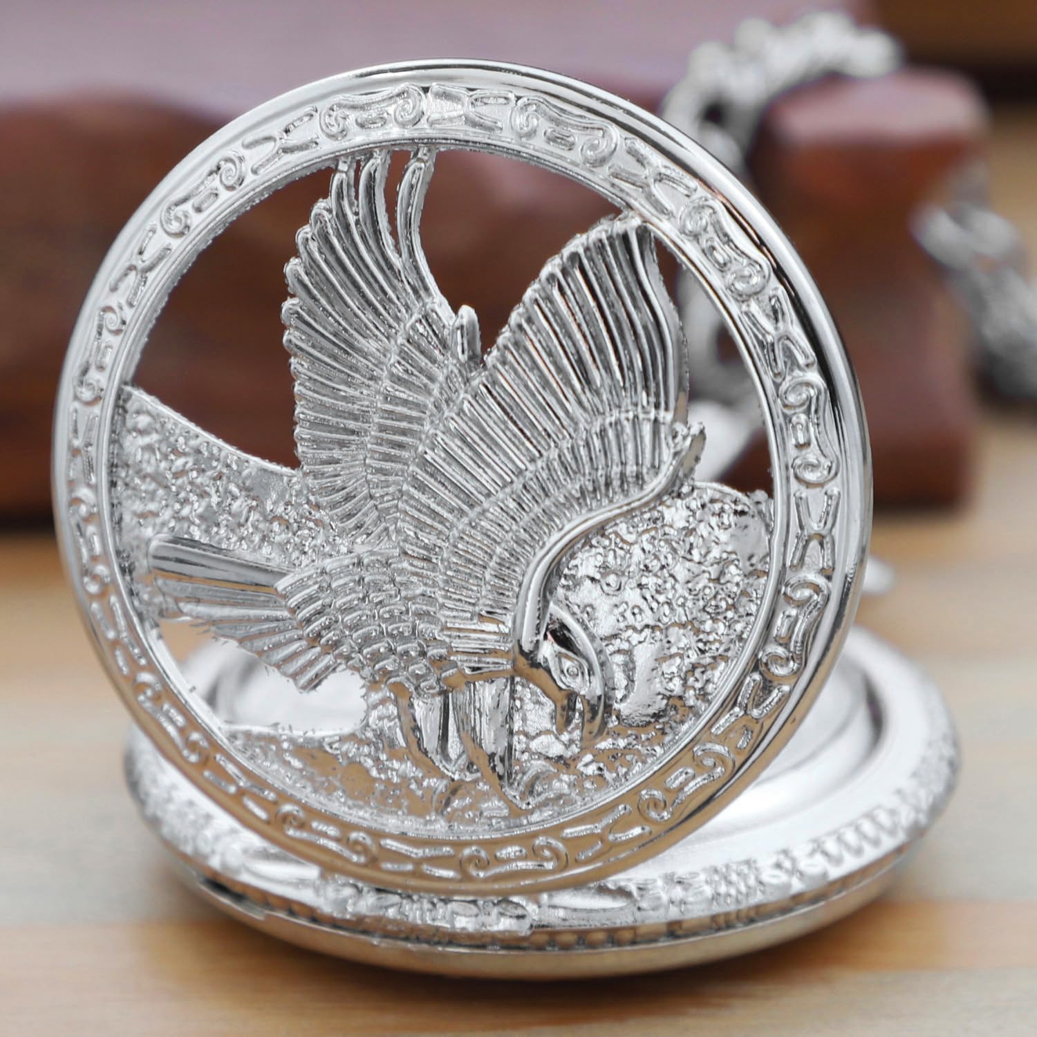 Hollowed Out Eagle Quartz Men's Pocket Watch, Arabic Numeral Dial with Chain Pocket Watch for Men