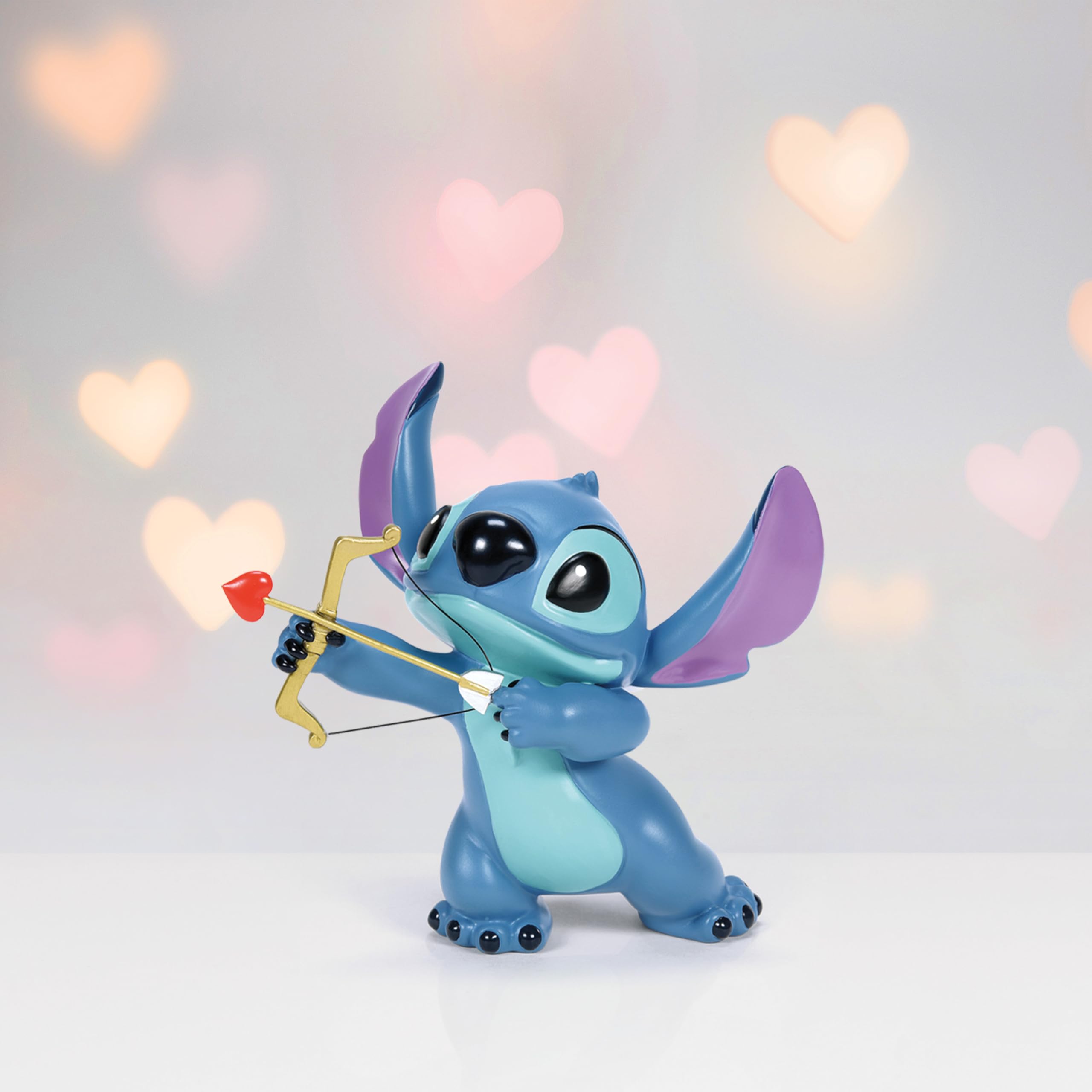 Amazon.com: Enesco Disney Showcase Lilo and Stitch Valentine's Day