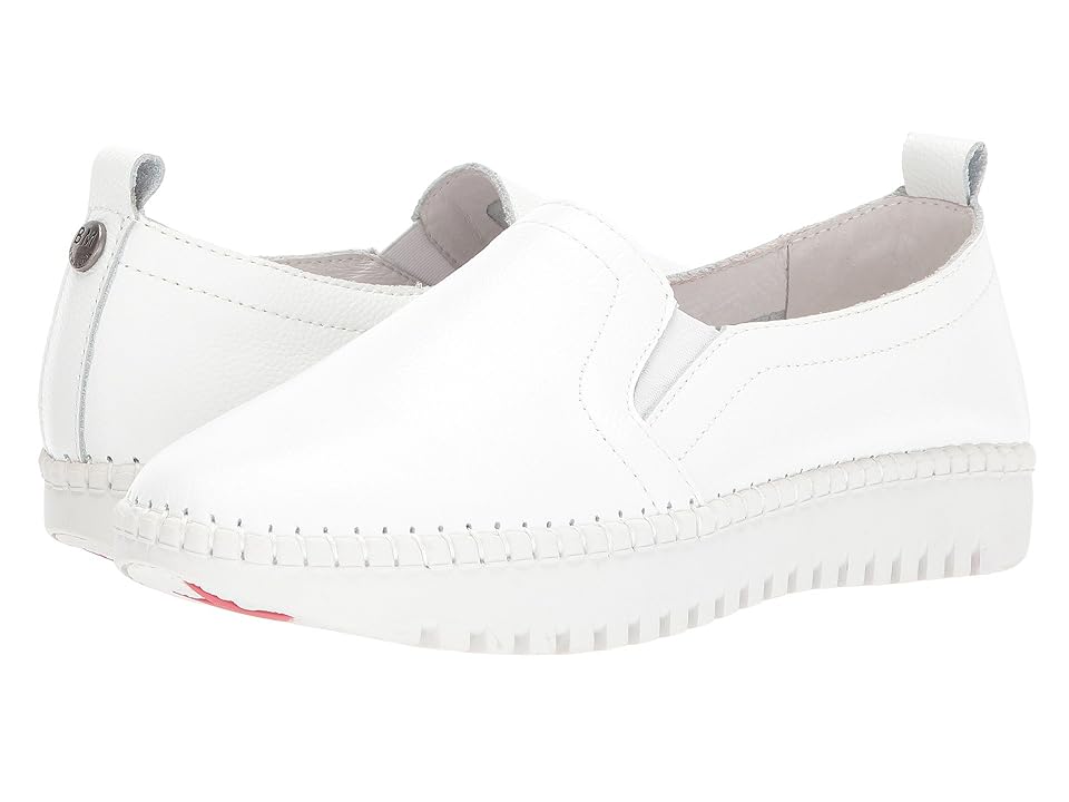 

bernie mev. TW 82 (White) Women's Slip on Shoes