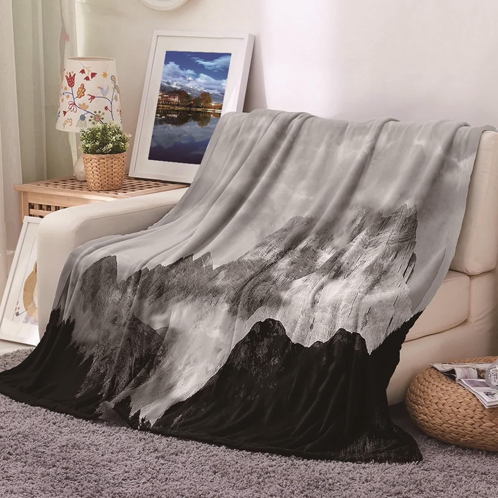 Coperta Divano Flanella,Coperta da Divano Motivo di Montagne Nero Bianco Grigio Coperta Divano Invernale 180x200cm