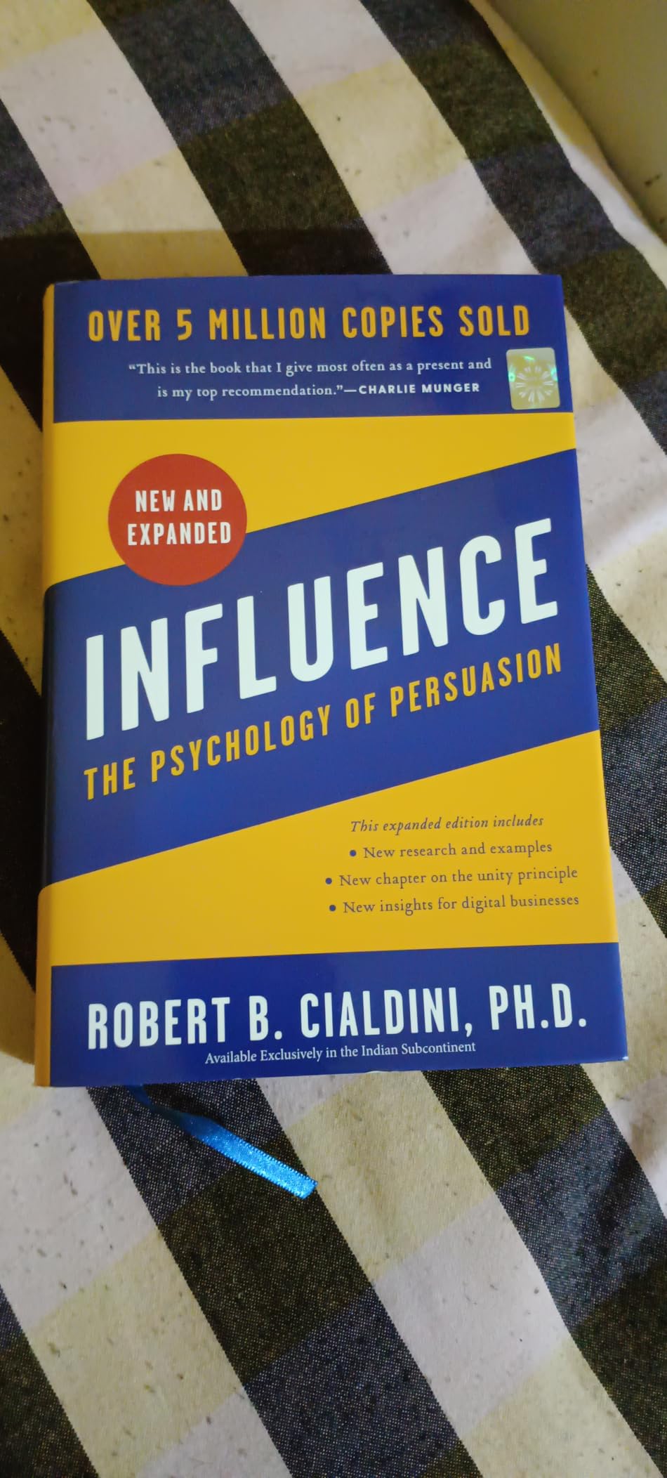 Buy Influence : The Psychology of Persuasion (New and Expanded) Book ...