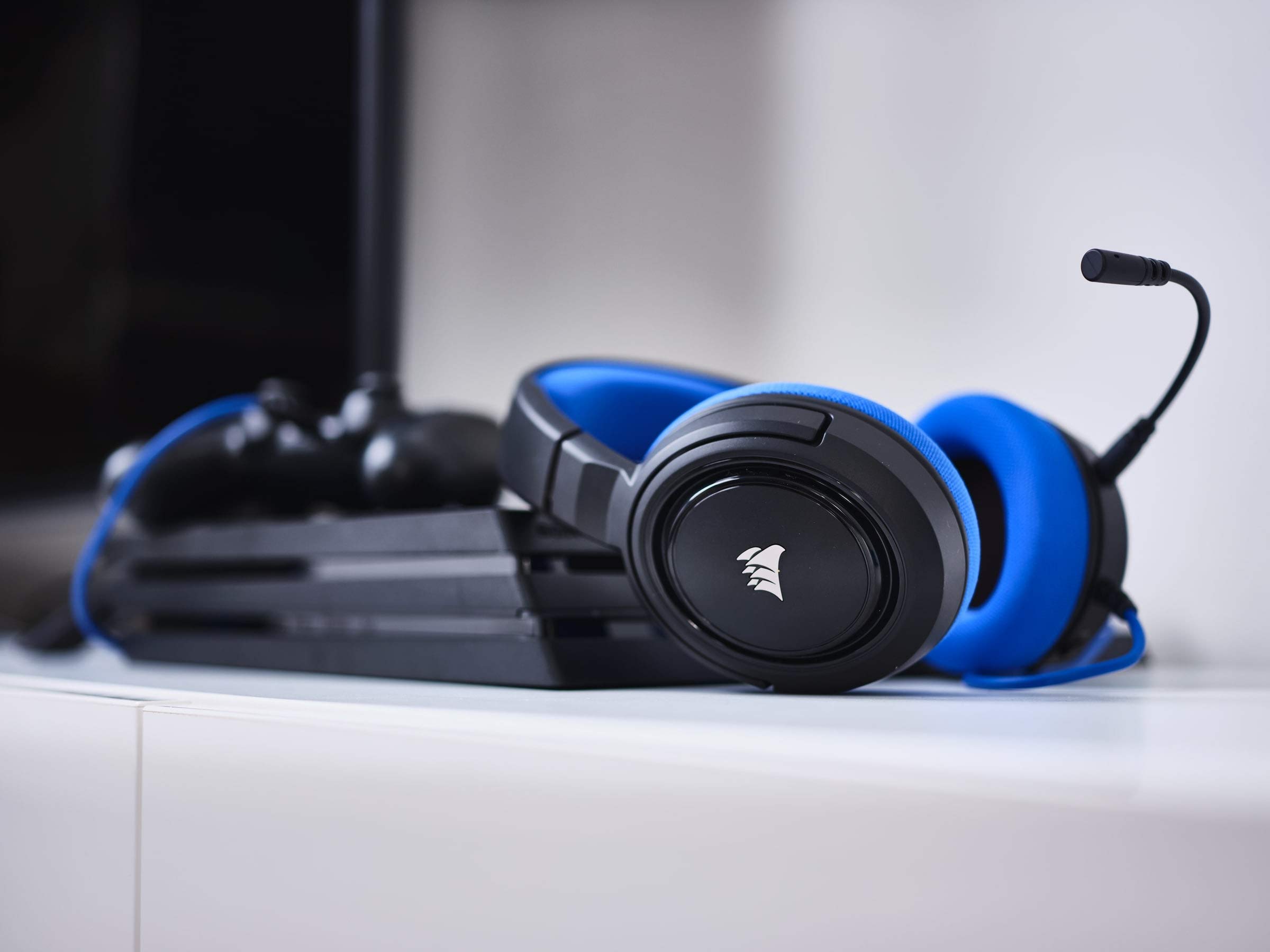 CORSAIR HS35 Casque de Jeu Filaire Stéréo Léger Multiplateforme - Microphone Unidirectionnel Détachable - Membranes en Néodyme - PC, PS5, PS4, Xbox, Nintendo Switch, Mobile - Bleu