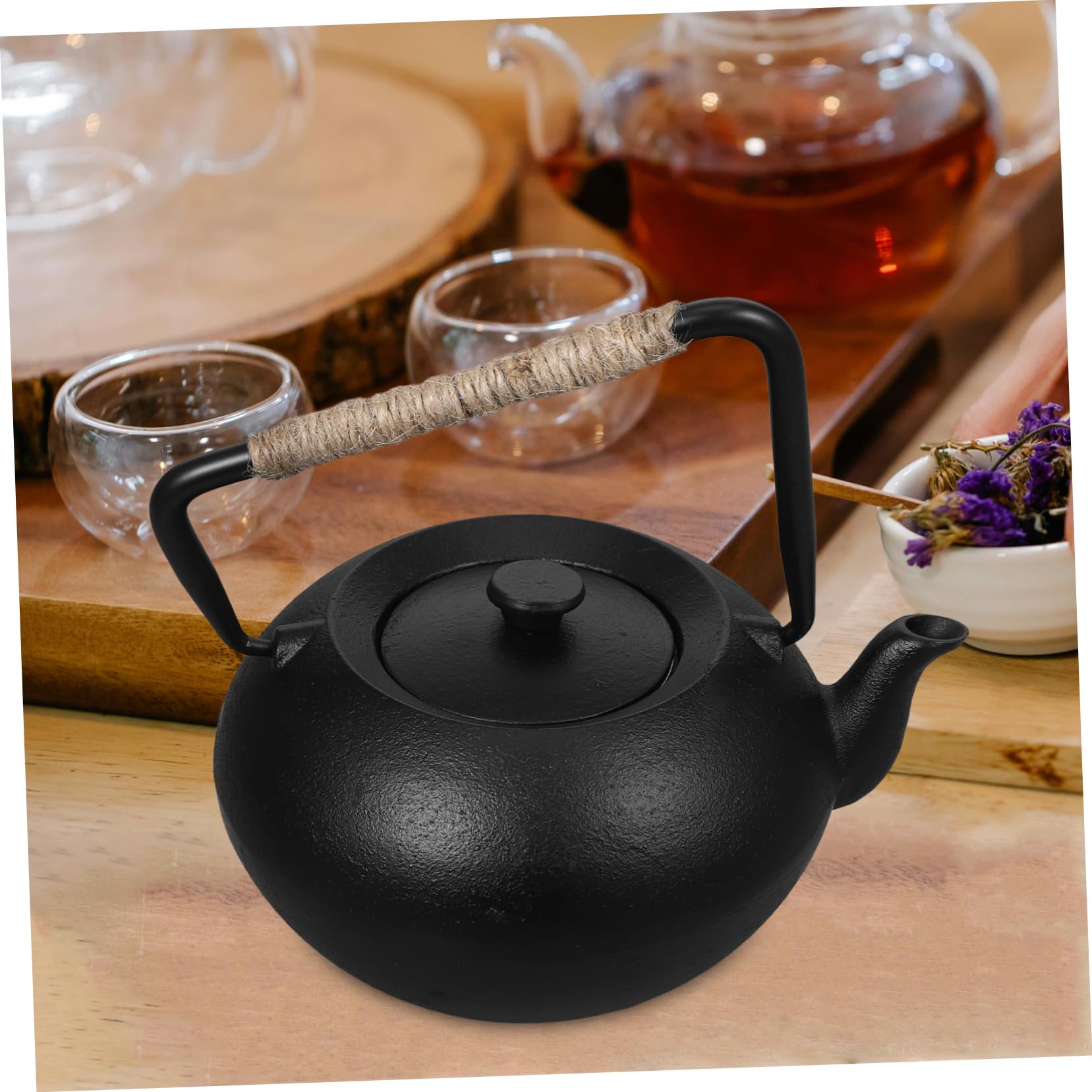Teiera in Ghisa Giapponese 600ml Nera con Infusore | Filtro Tè e Manico Inclusi, per Foglie Sfuse, Uso Casa e Picnic, Capacità 600ml