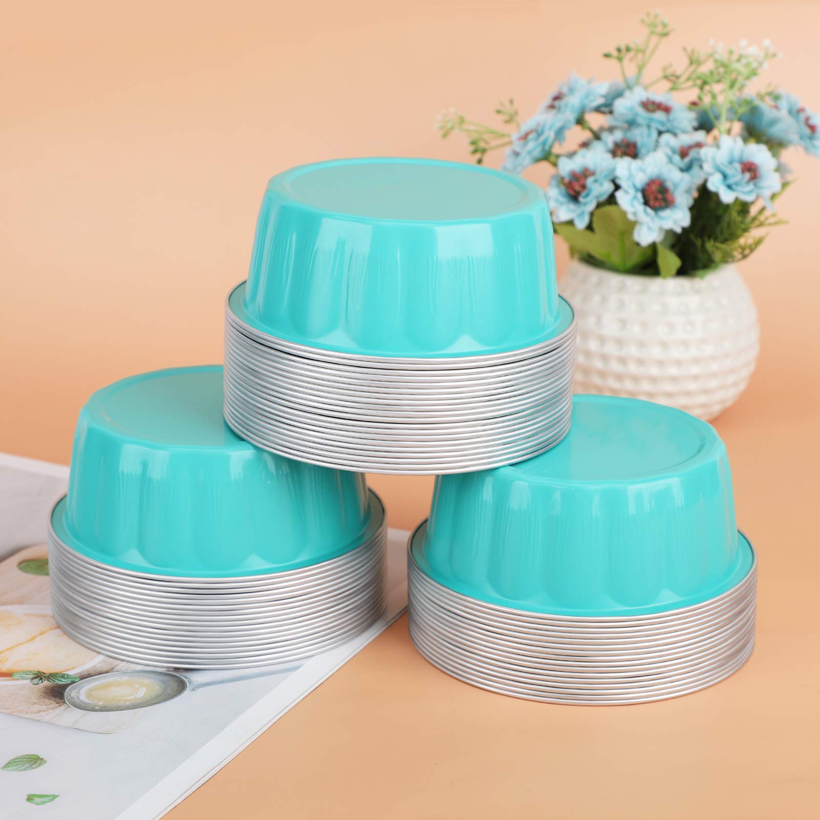 Beasea Vasos de aluminio para hornear con tapas, 8 onzas, paquete de 100 desechables, color azul, perfectos para bodas, cumpleaños y otras ocasiones