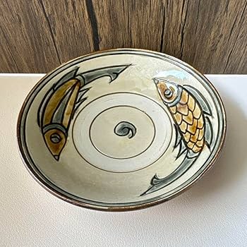専用！　女性陶芸作家　宮城須美子さんの飾り大皿　双魚文　色違い　2枚まとめて！ 専用！ 女性陶芸作家 宮城須美子さんの飾り大皿 双魚文 色違い 2
