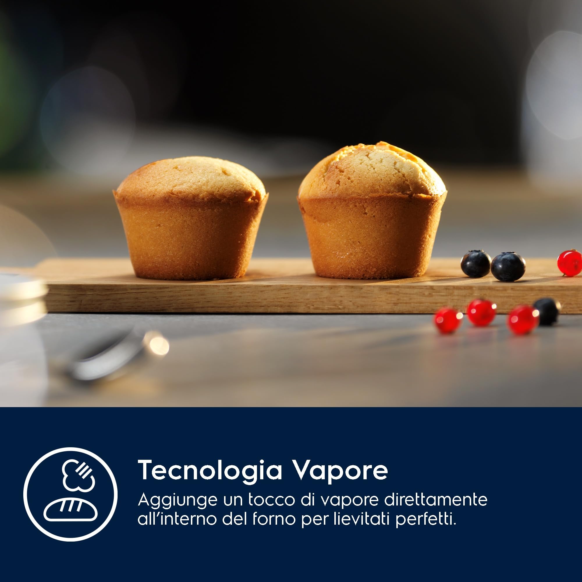 Electrolux Serie 600 Forno da Incasso a Vapore Multifunzione, Capacità 65 L, OED3H00BX, Pizza, SteamBake, AquaClean, 670 x654x635 mm. Inox, Classe A