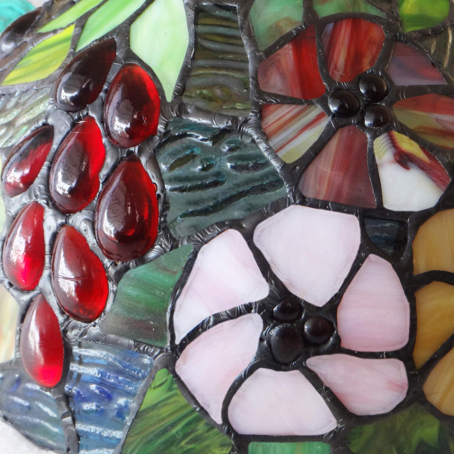 HT Tiffany Style Table Lamp 12 Inch Wide Grape Floral Design Stained Glass Shade 1-Light Zinc Alloy Base Traditional Handmade Fixture Lighting for Lover Wife Daughter Dining Room Living Room Bedroom