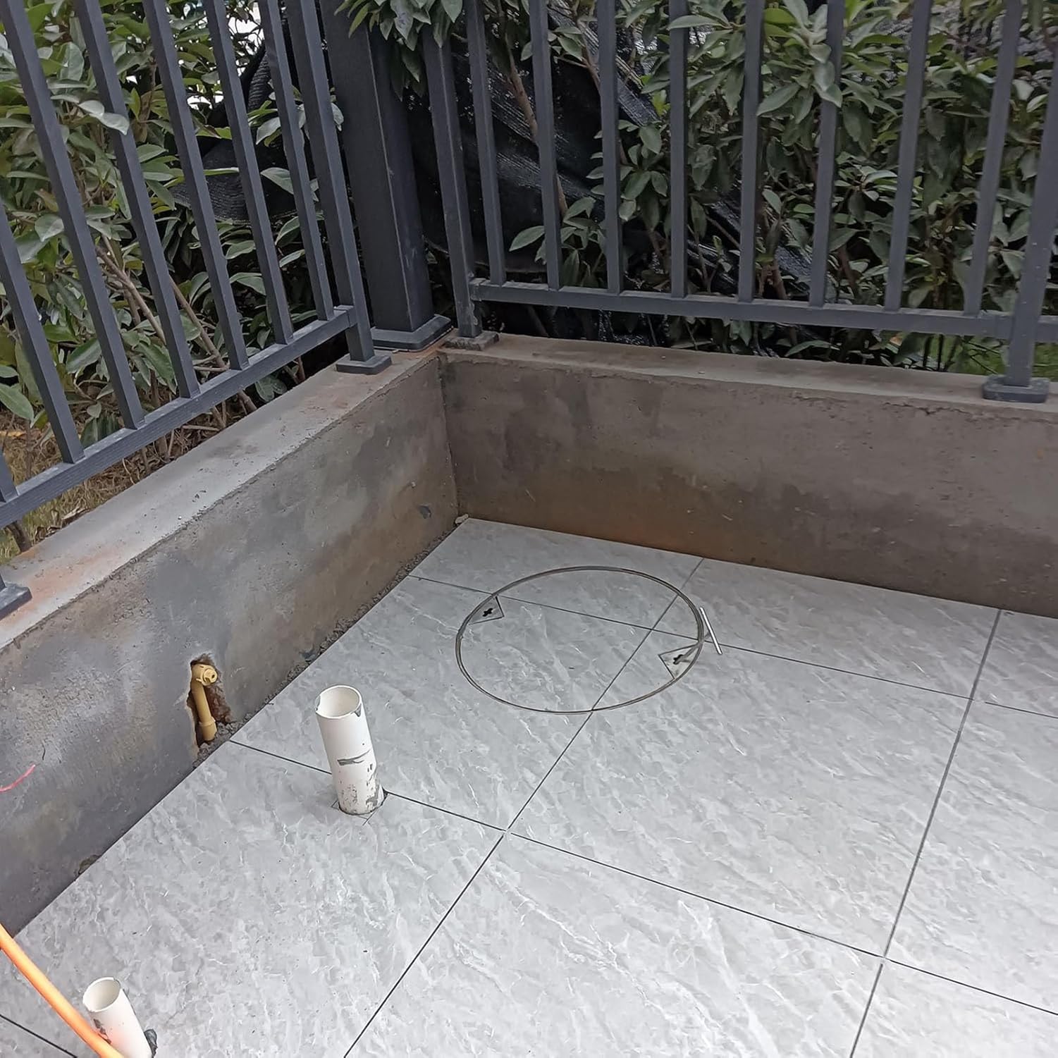 Edelstahl-Schachtabdeckung, 600 mm, runder Deckel für Klärgrube mit Design für Pflaster- und Gartenrasen, langlebig und witterungsbeständig