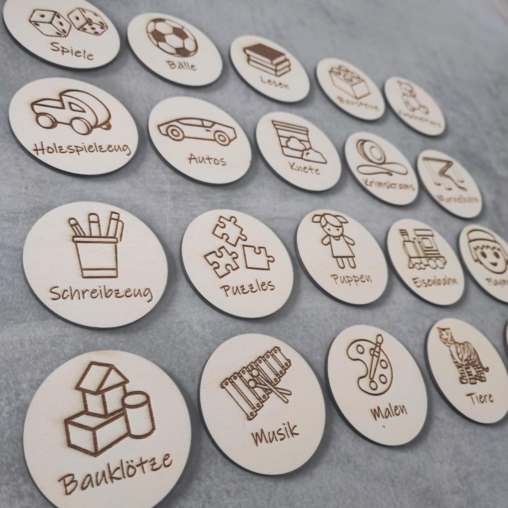 Toddmomy 64 Runde Holz-Anhänger – Personalisierbare Etiketten Für Spielzeugkisten & Montessori-Deko