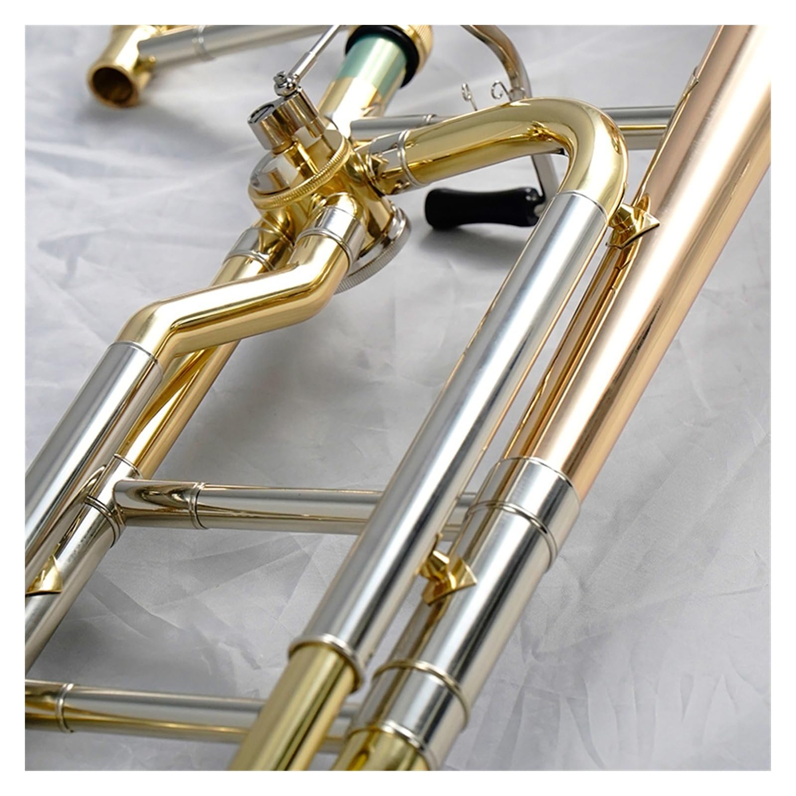 Puzon Instrument puzon tenorowy przeznaczony do występów profesjonalnych