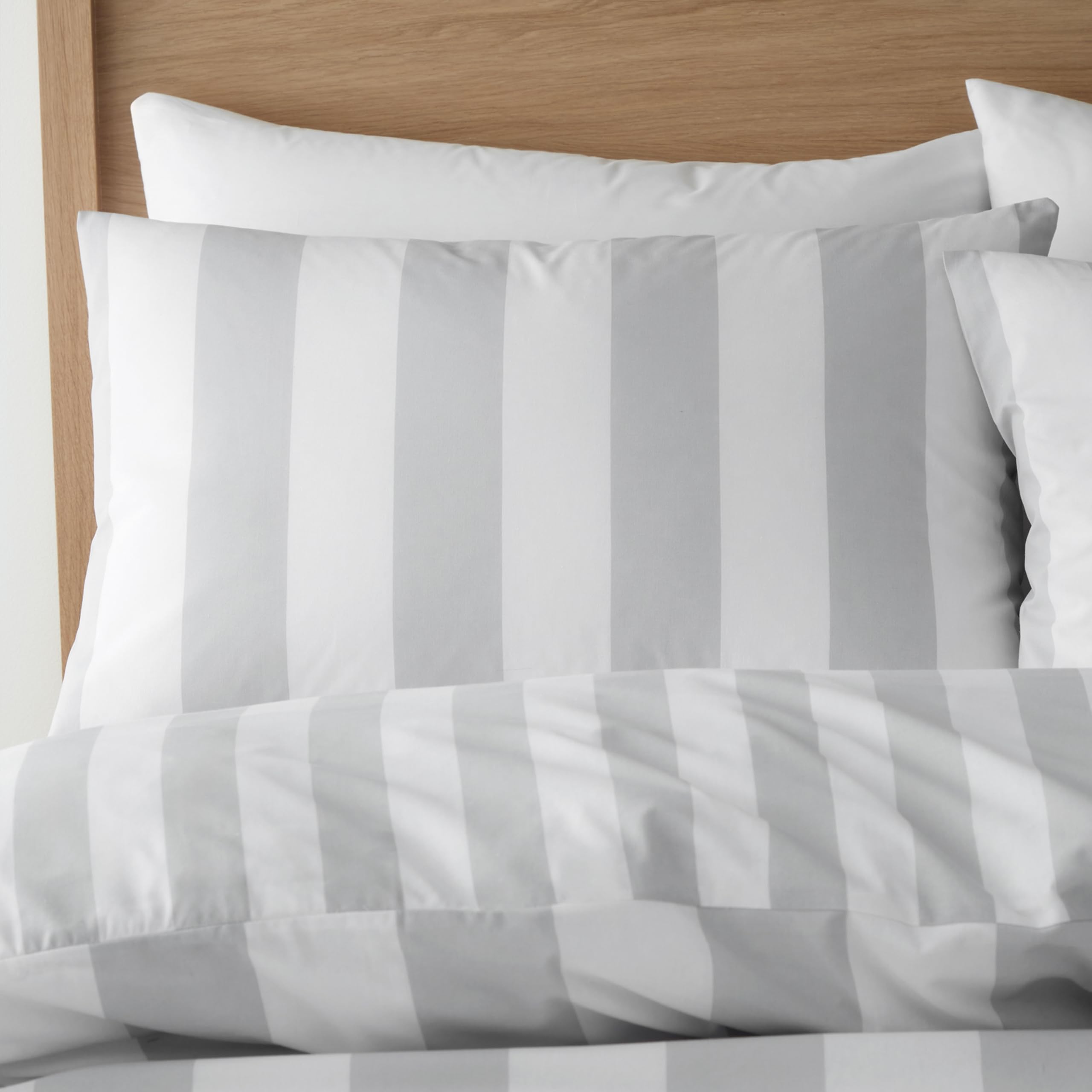 Catherine Lansfield Cove Stripe Reversible Double Duvet Cover Set including Pillowcases Silver Grey - Image 3