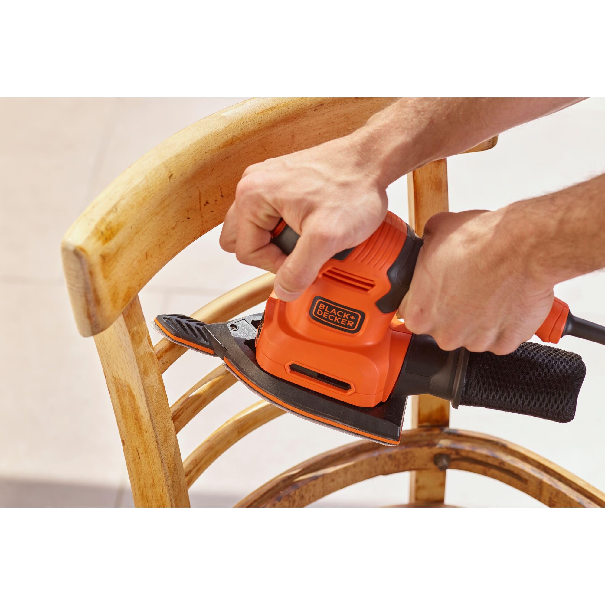 BLACK+DECKER bew200 K de QS 4 en 1 – Lijadora orbital (,, excéntrico lijadora triangular y dedos lija Función, 200 W, con recipiente de captura de polvo y fijado, incluye accesorios + maletín)