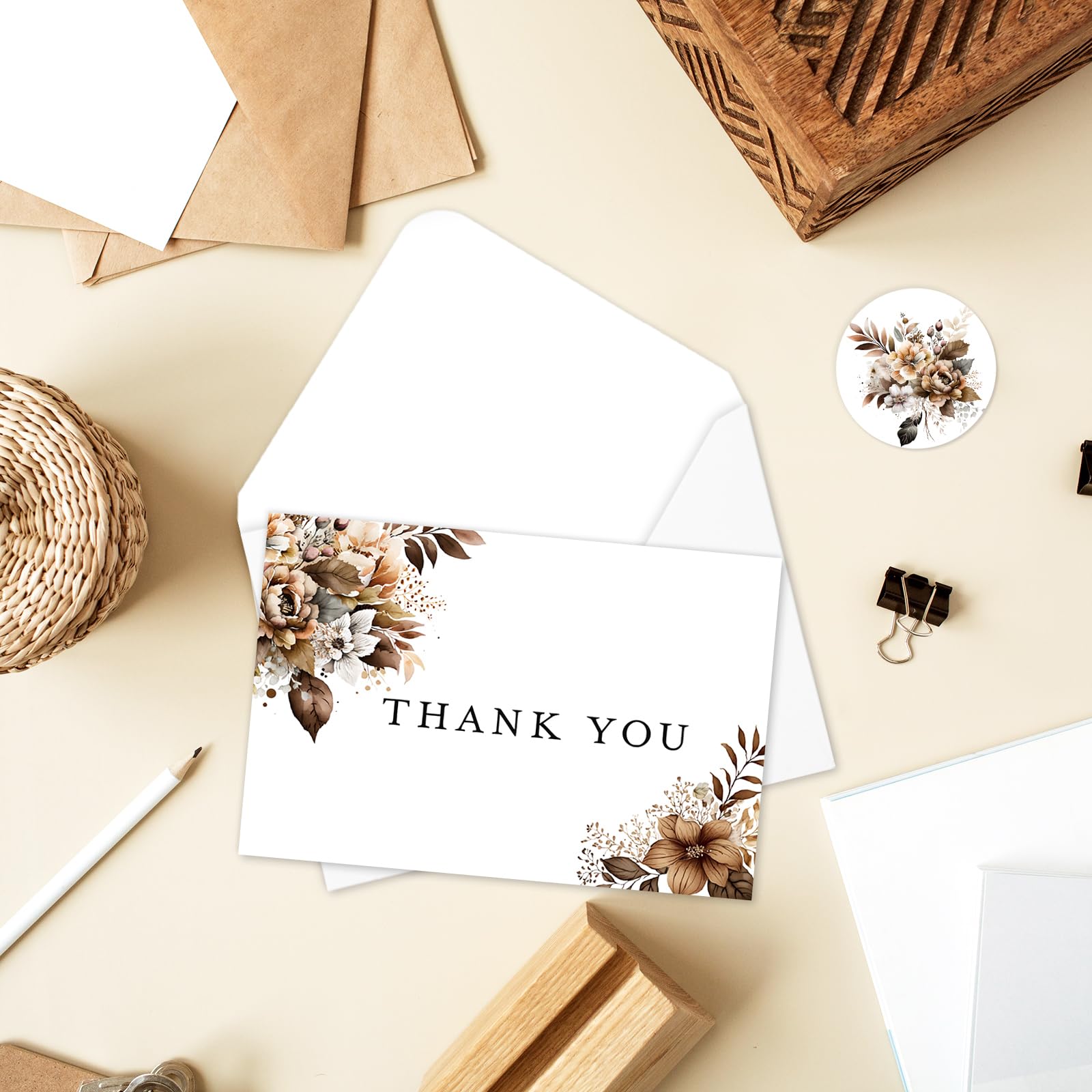 AnyDesign Paquete de 36 tarjetas de agradecimiento de flores a granel, tarjetas de agradecimiento florales marrones con sobres y calcomanías, hojas florales, tarjetas de felicitación en blanco para