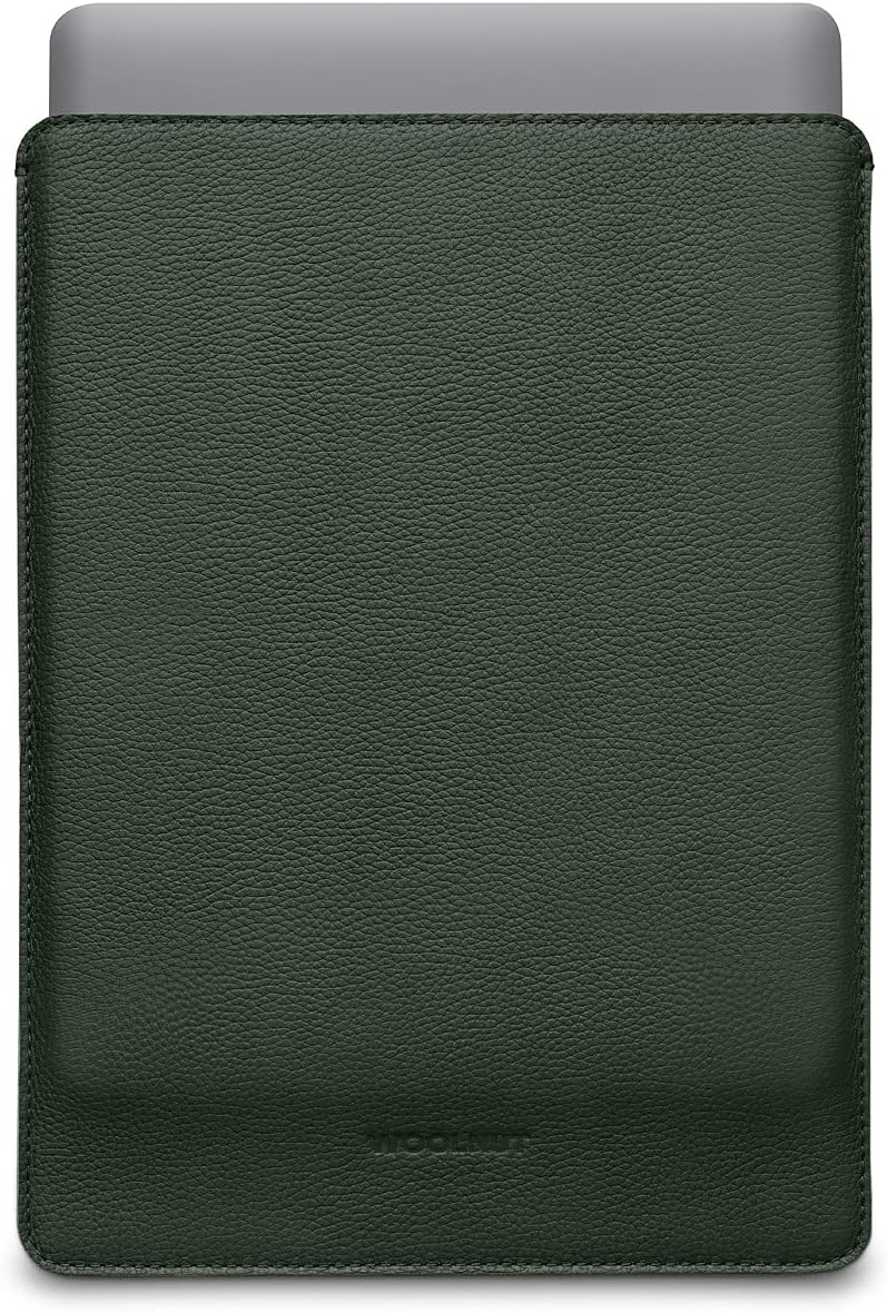 WoolnutLeather Sleeve Case for MacBook Pro 13 & MacBook Air 13/13.6 inch - Charge in Sleeve - Full-Grain Leather, Wool Felt Interior - Tailor-Made Fit - Scandinavian Design - Green
