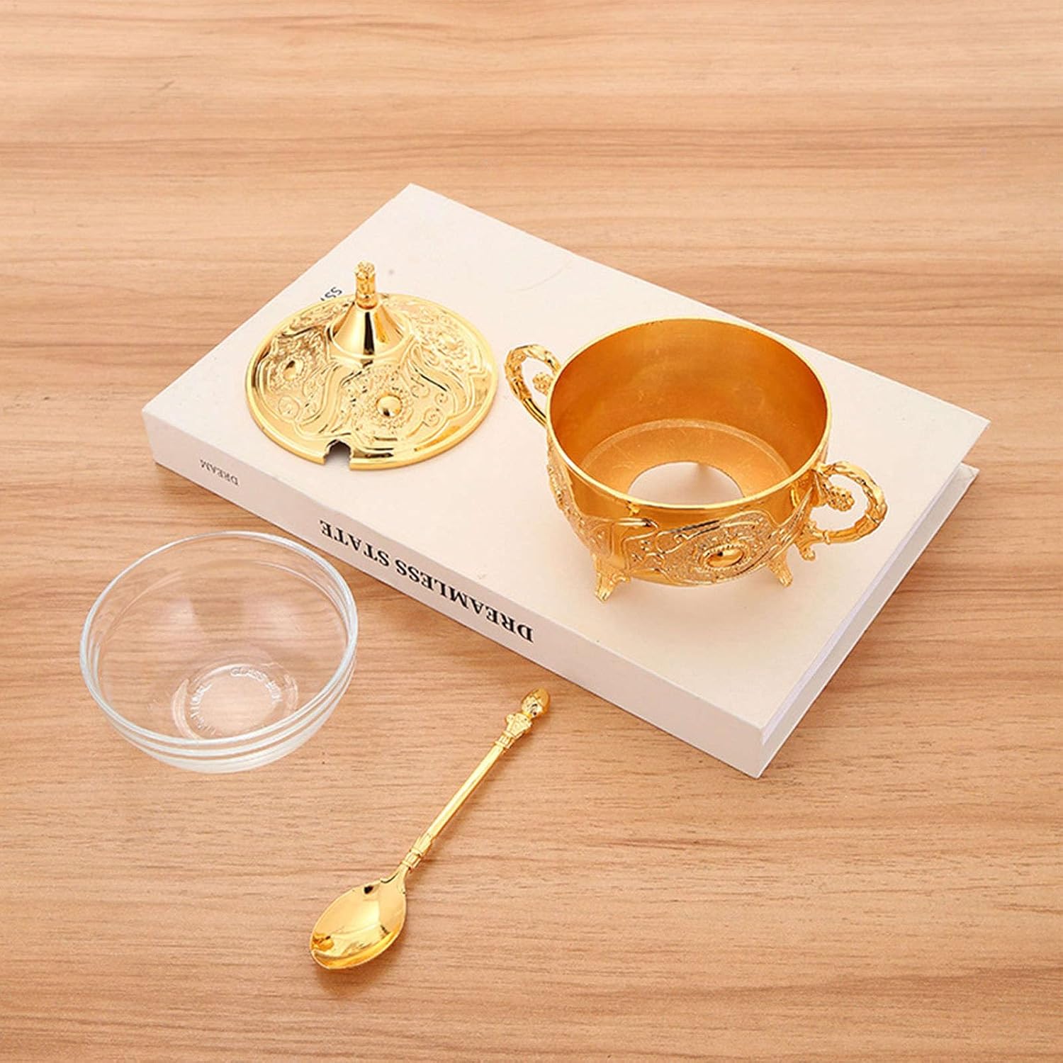 Retro Sugar Bowl with lid, European Sugar Bowl with Lid and Spoon, Metal Relief Glass Spice Jar, Candy Holder, Sugar Container-gold-14.5x13cm