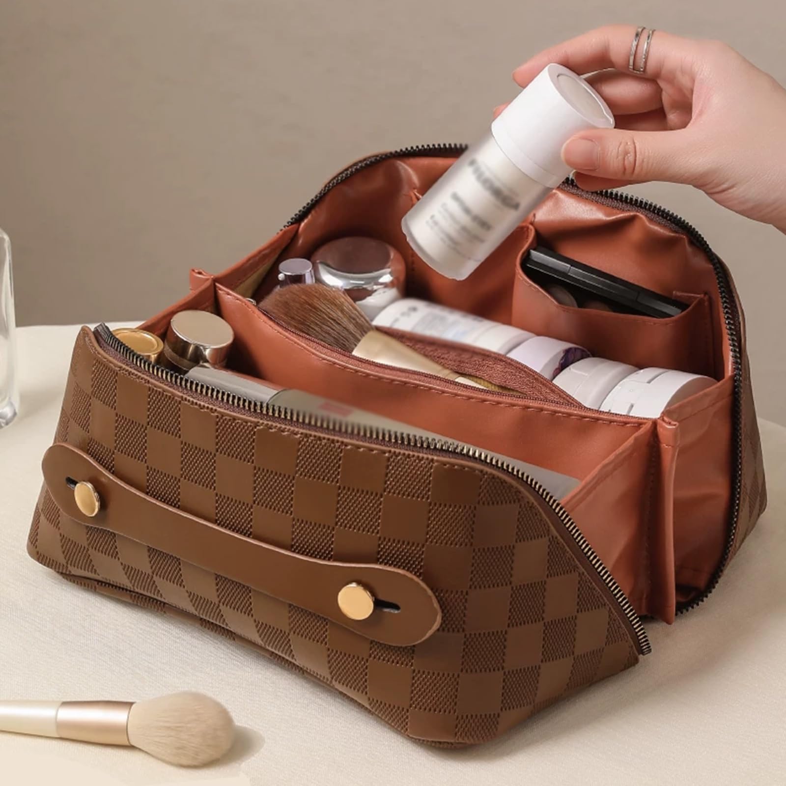 Geräumige Kosmetiktasche, Beauty Case, Strapazierfähiges Leder, Große Öffnung für Einfachen Zugriff, Leicht zu Reinigen, Geräumiger Stauraum für Große Gegenstände(White)
