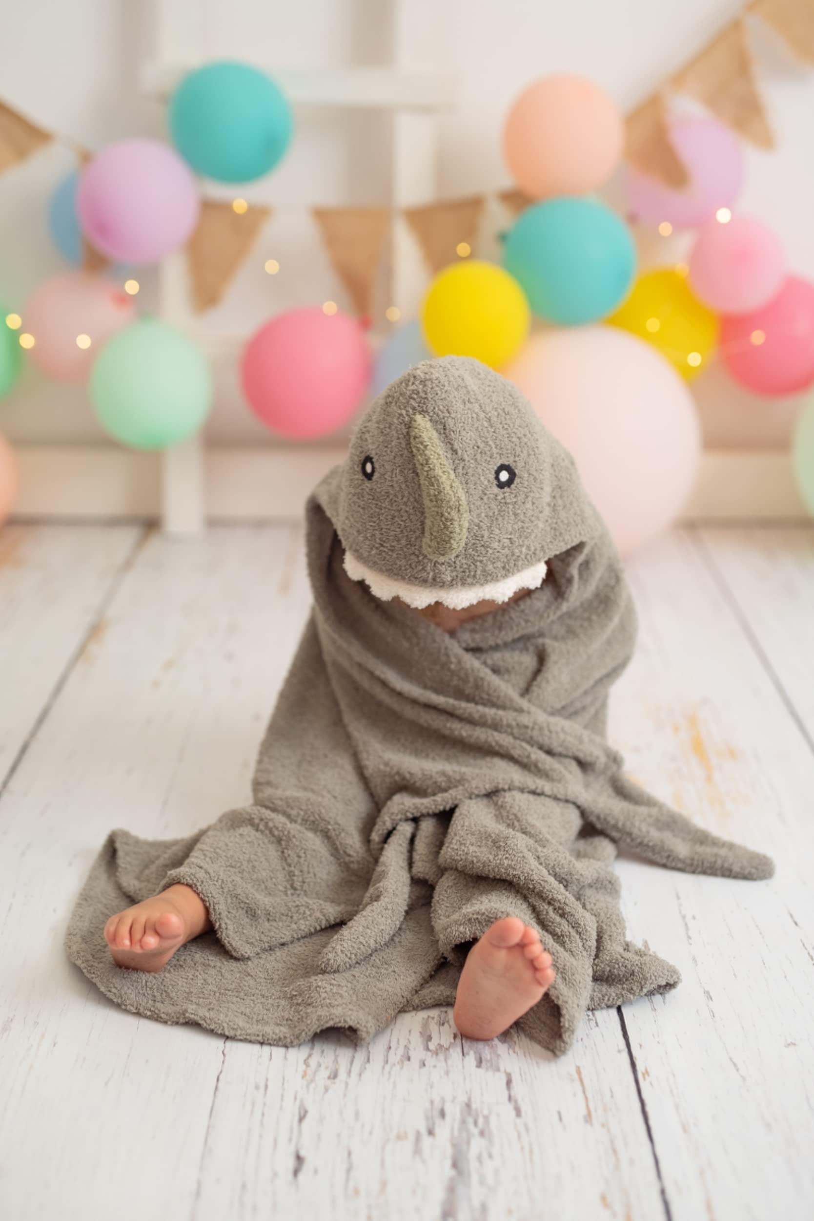 CROCHETTS – Serviette Dino Enfant 148x118 cm Grise | Cape de Bain Dinosaure à Capuche, Douce, absorbante et à séchage Rapide