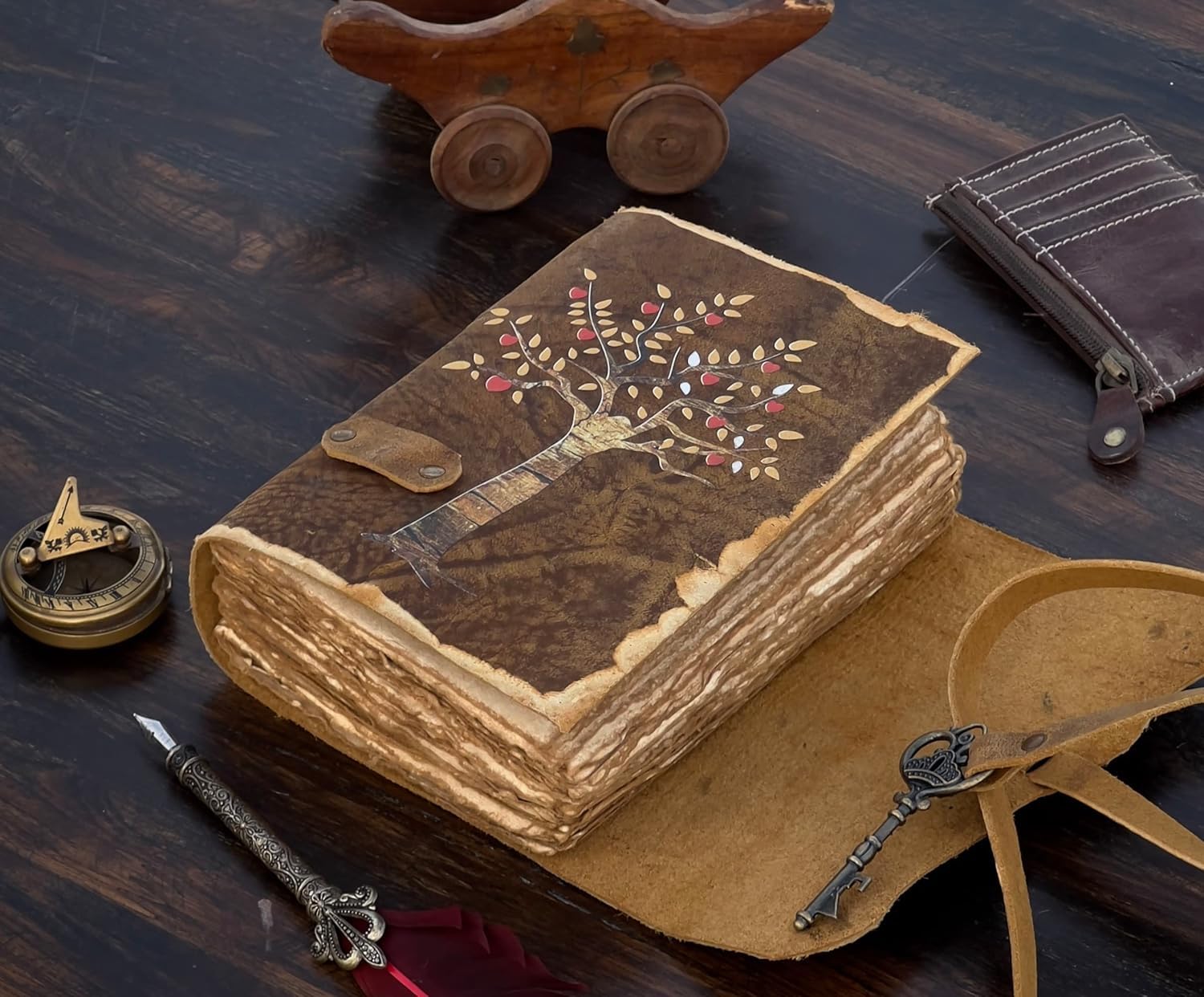 Urban Leather Lebensbaum Herz Print Vintage Leder Tagebuch mit Schlüssel Notizbuch mit Altem, Unliniertem Büttenrand und Handgefertigten Seiten, Geschenk für Männer und Frauen