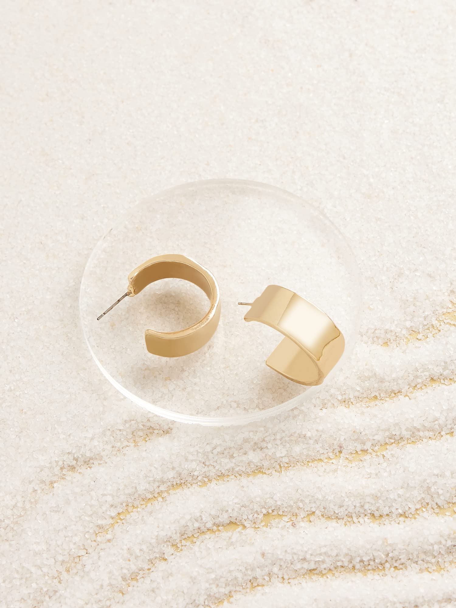 Contemporary & Stylish Semi Hoop Earring For Women