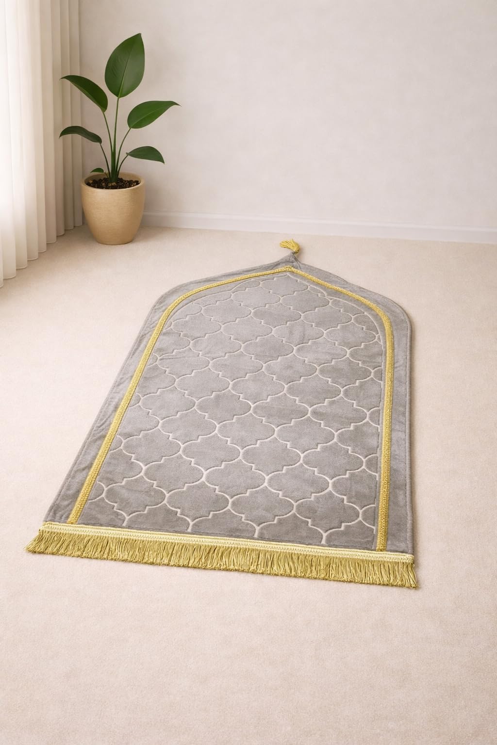 DEESAK Premium Velvet Aasan/Prayer/Meditation Janamaz for Namaz Muslim|44x27 Inch,Laser Cut Gold, rectangular