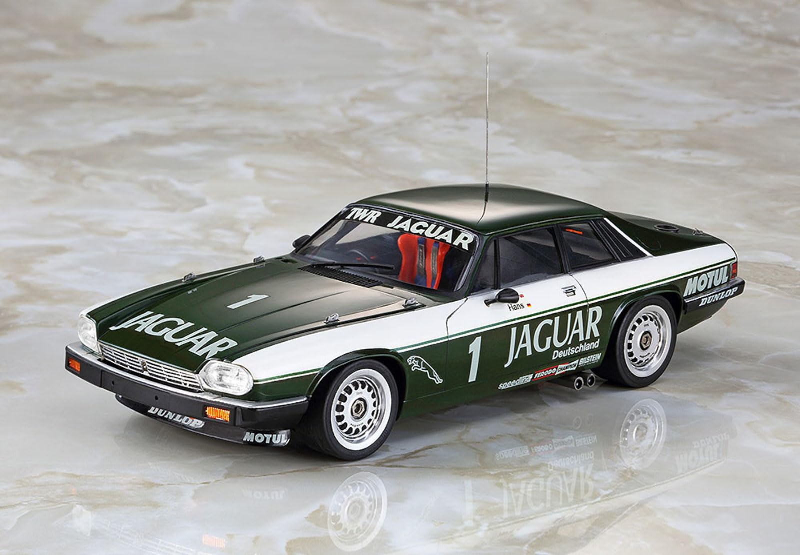 Amazon.com: Hasegawa HA20305 1:24 Jaguar XJ-S H.E. 'TWR