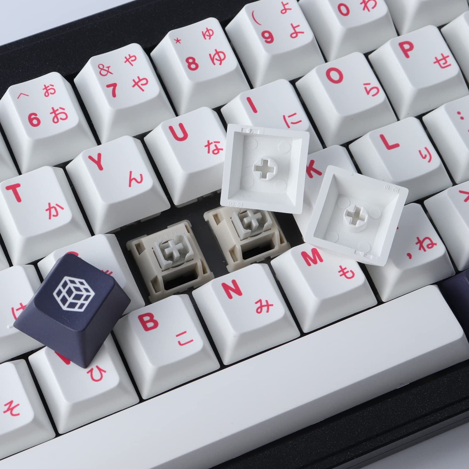 Amazon | JOMKIZ PBT キーキャップ、143キー染色昇華チェリー