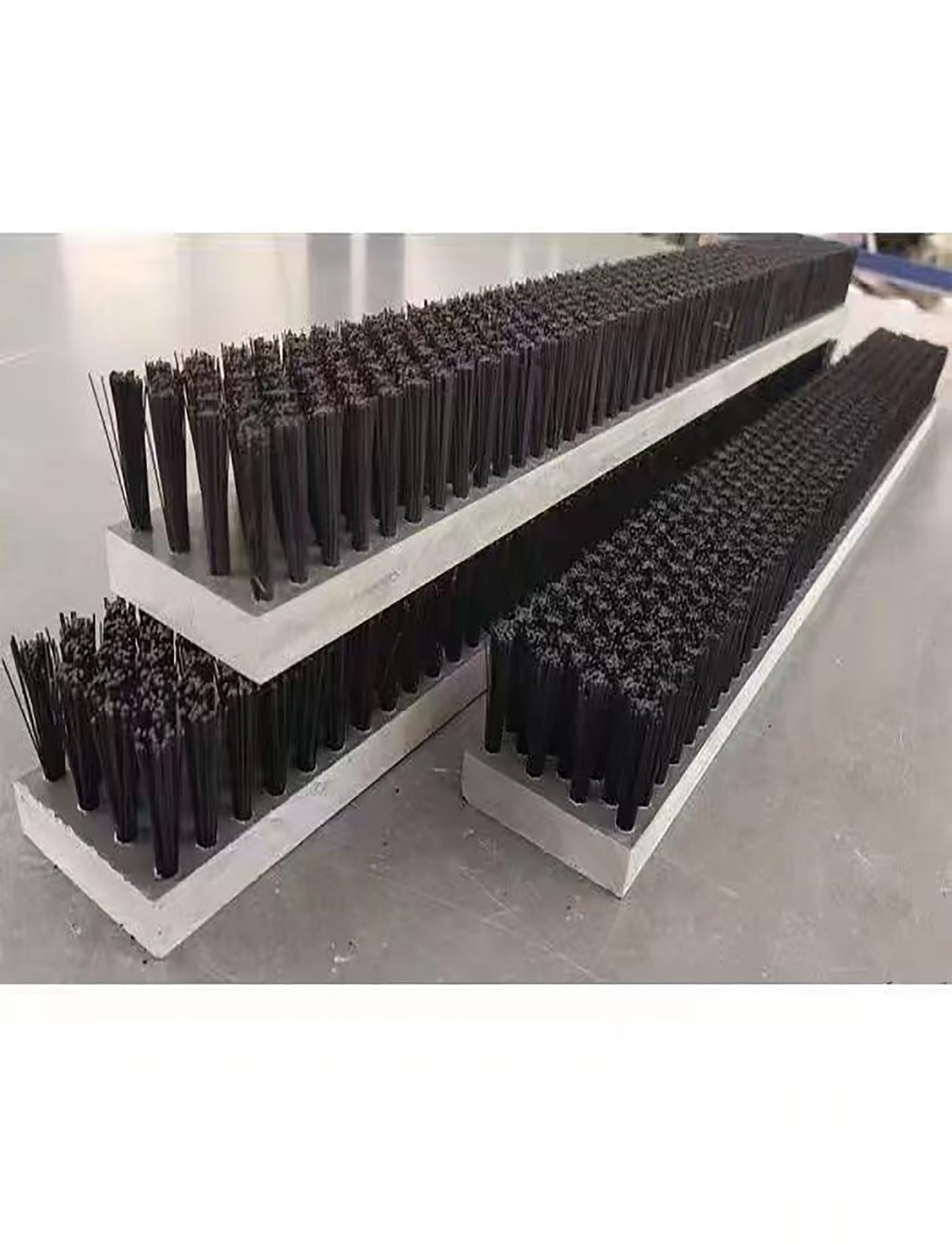 Strisce di spazzole industriali in nylon per la pulizia di macchinari, dimensioni personalizzabili (5-1000 mm) per rimozione e manutenzione di detriti, durevoli e versatili