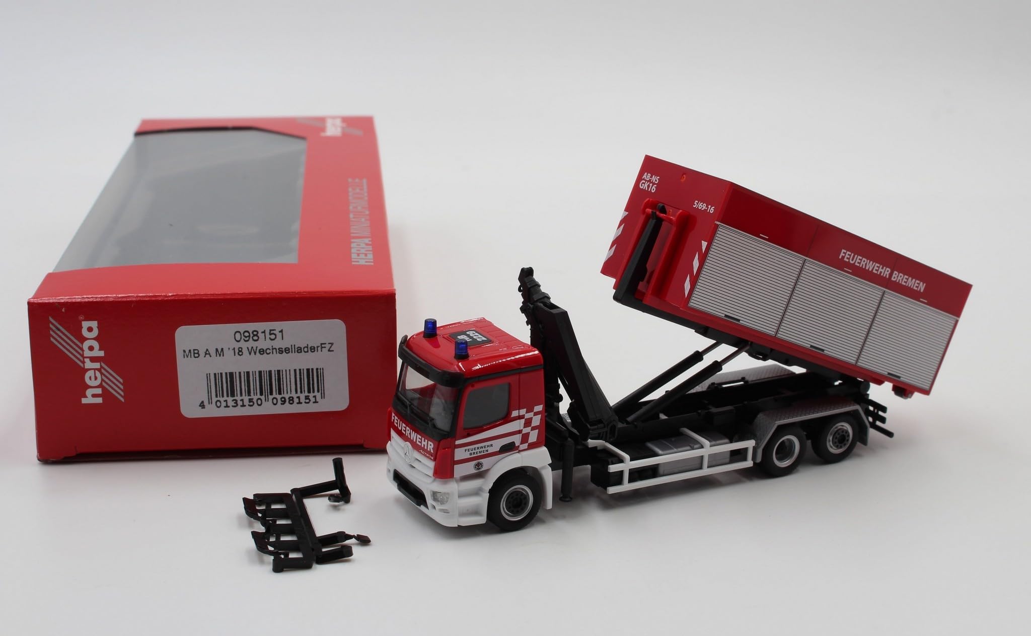 herpa Actros M 098151 1:87 /HN3406