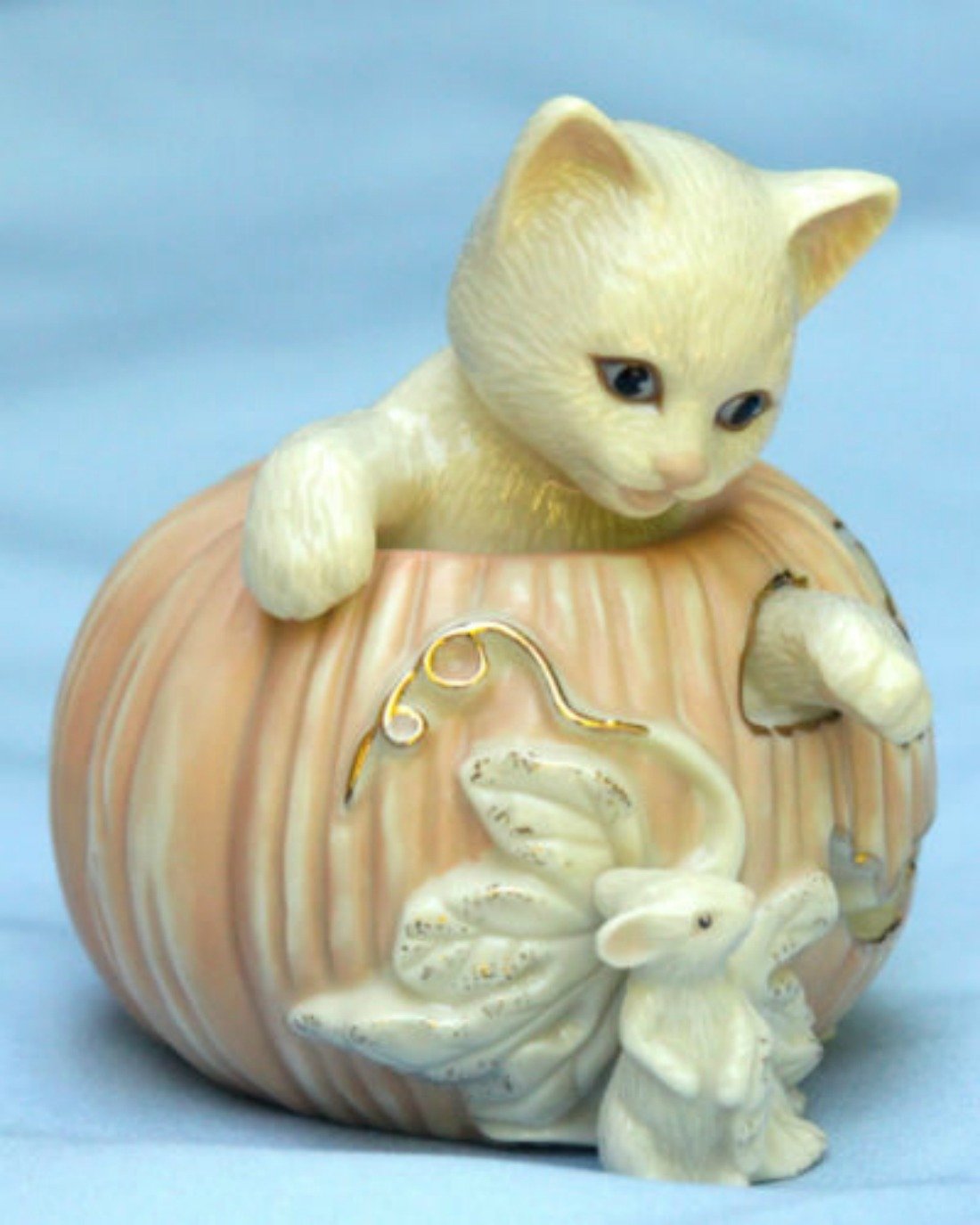 Amazon.com: Lenox Halloween Cat Figurine : Home & Kitchen