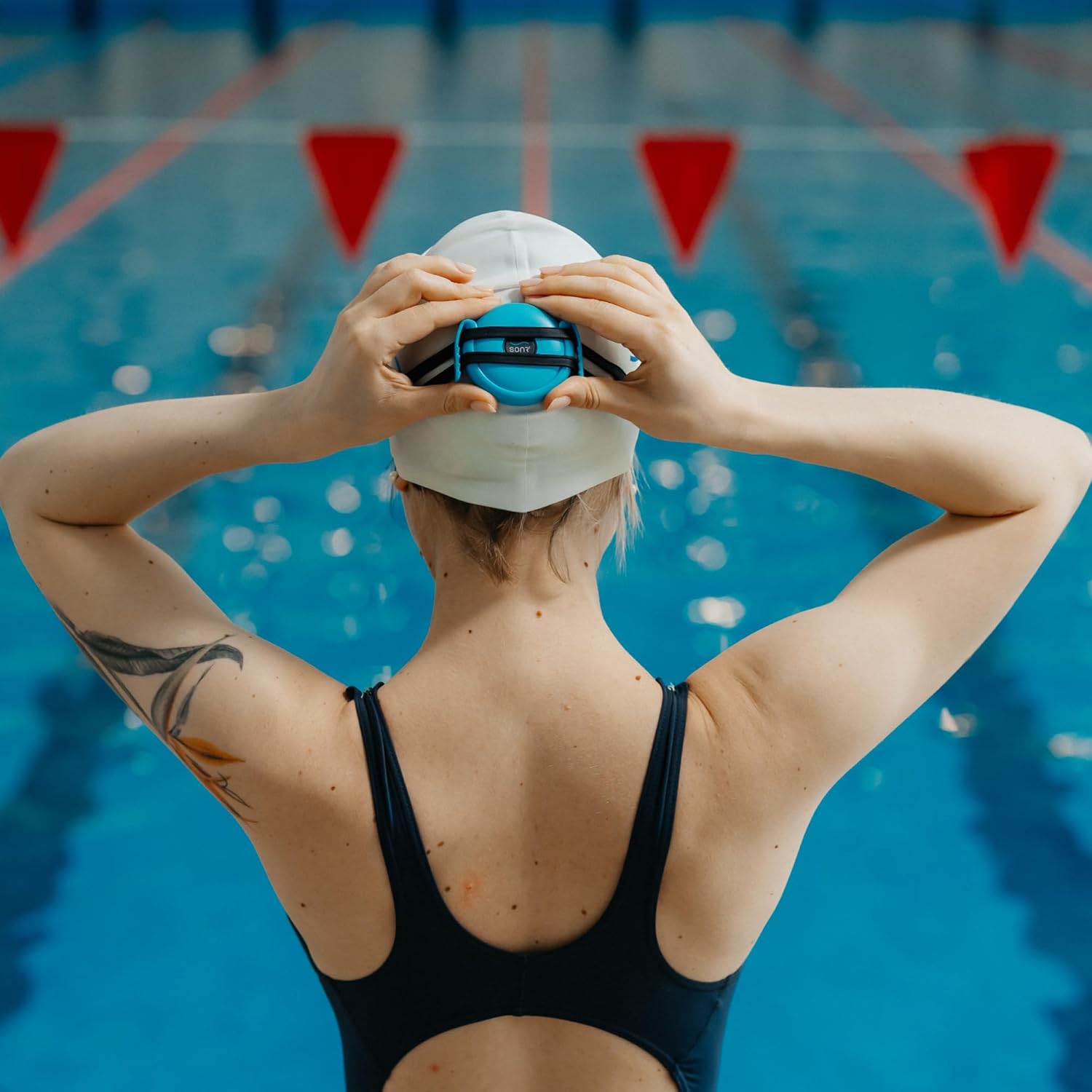 SONR Swim Coach Communicator 2-in-1 Bundle – Waterproof, Underwater Communicator for Real-time Coaching in Swimming, Bone Conduction Receiver for Swimmer & Storage case (Blue)