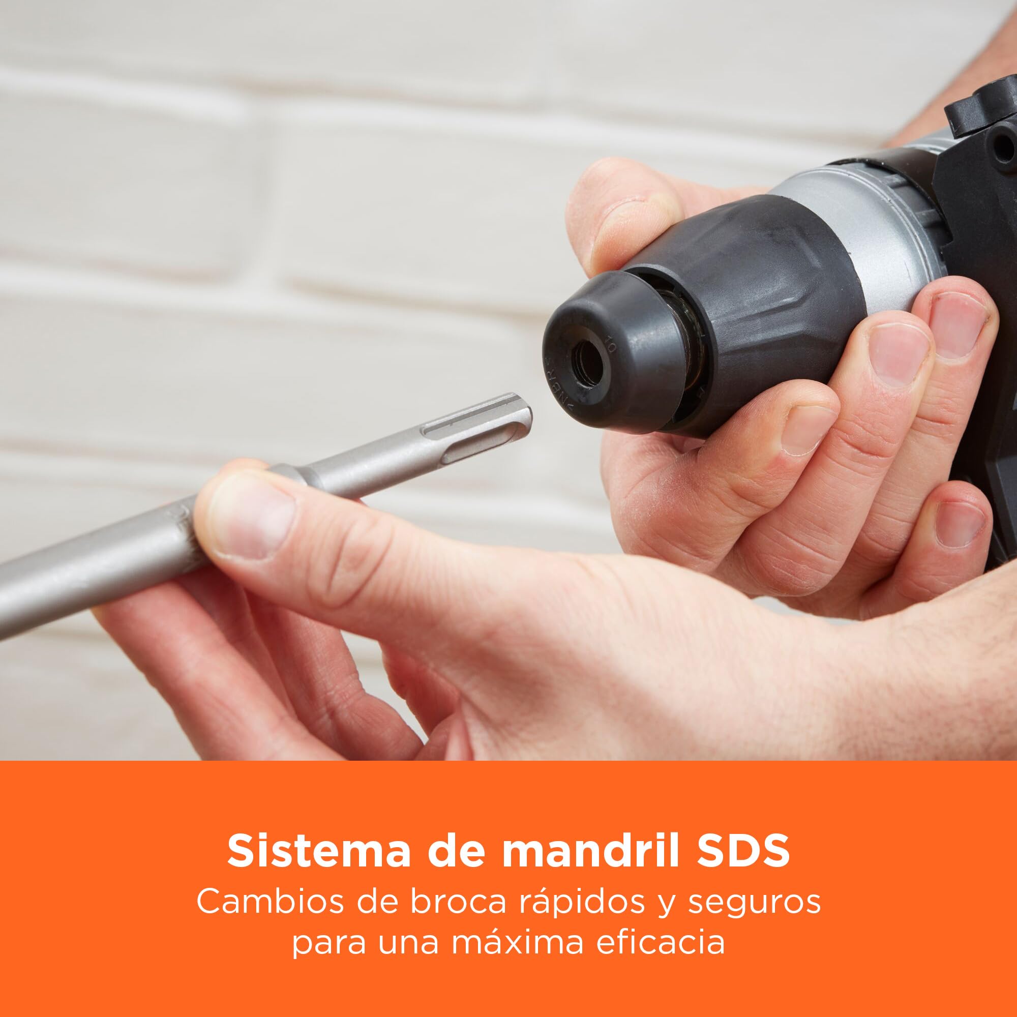 BLACK+DECKER Taladro percutor SDS+, motor de 1250W, 3 modos de funcionamiento, fuerza de impacto de 3,5J, incluye brocas y cincel, BEHS03K-QS