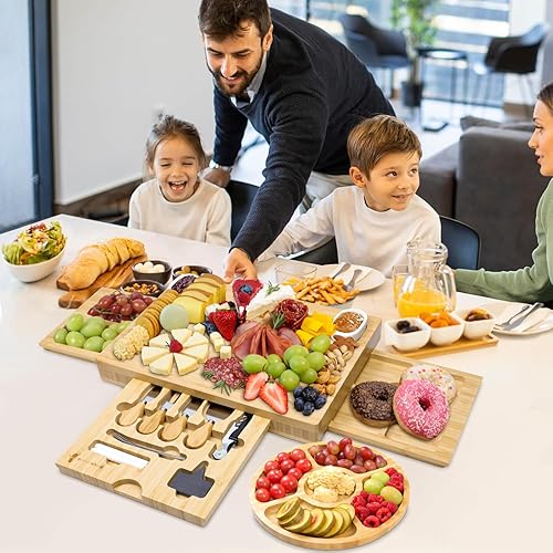 Miniatura 3 de Mosomboo Juego de tabla de queso de bambú de tres cajones y tabla de charcutería grande con bandejas para servir, nuevo hogar único, inauguración de