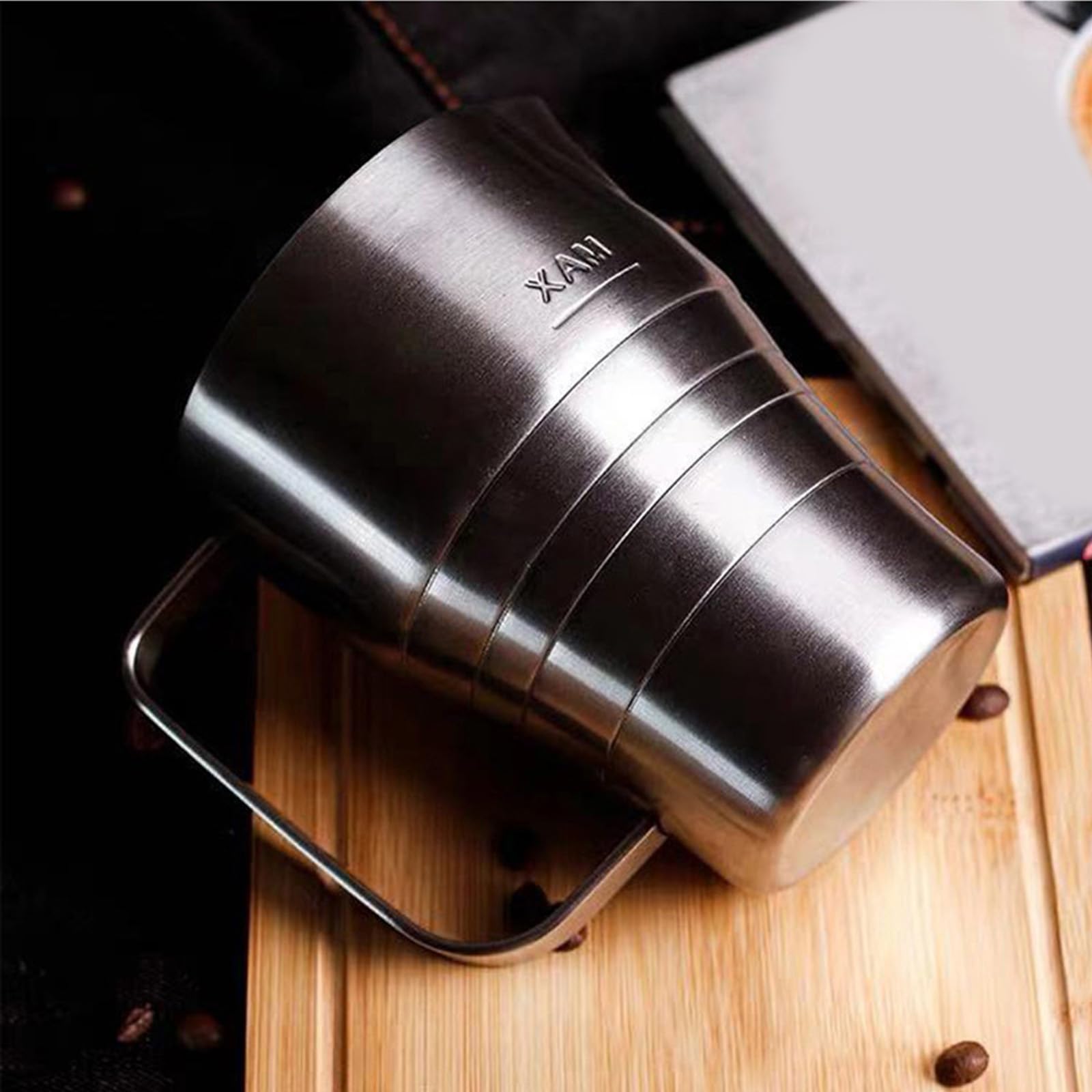 Jarra espumadora de leche de acero inoxidable 304 de 900 ml con escala, mango ergonómico para arte con leche y chocolate caliente, taza de espuma de café de acero inoxidable