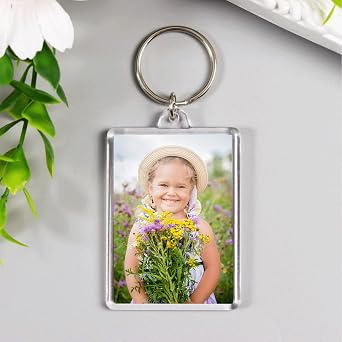 REDANHA 10PCS Acrylic Photo Frame Keychain Holder Photo Insert Blank Keyring Clear Picture Keychain for DIY Craft Photo Display Supplies(2 x 3 In)