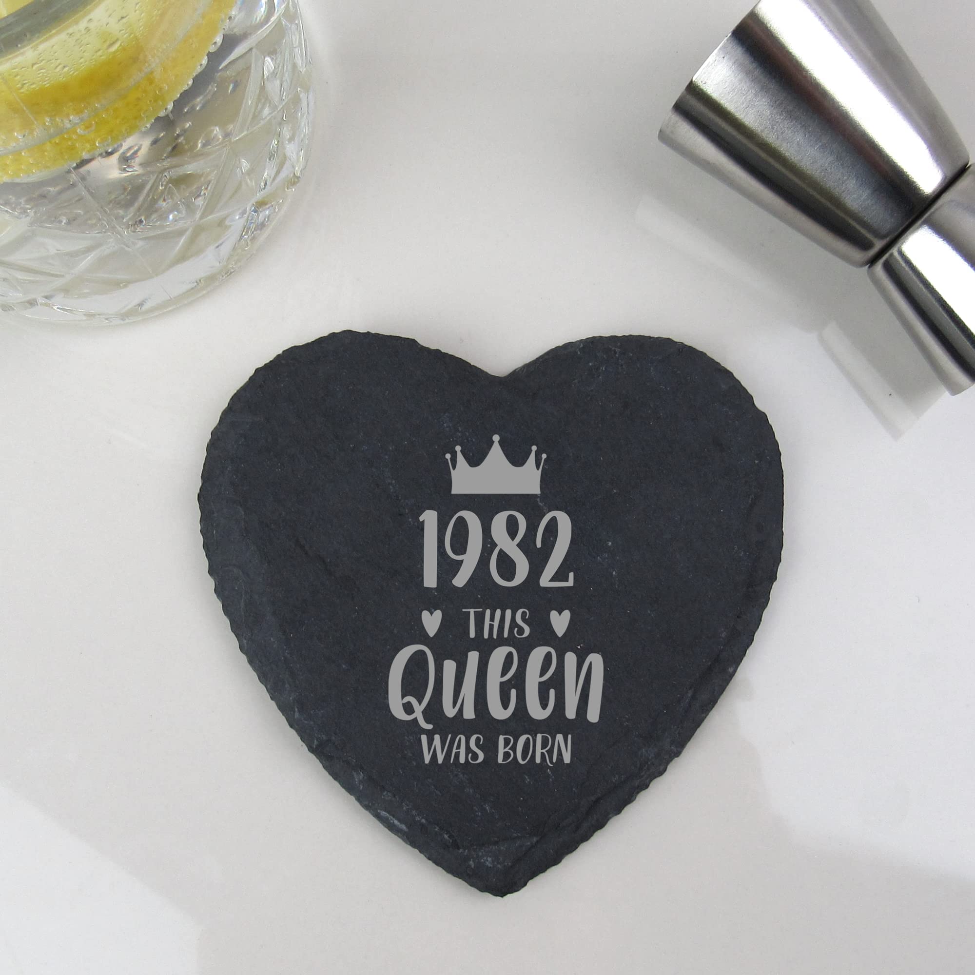 eBuyGB Engraved Heart Slate Coaster -1983 This Queen was Born Design - 30th Birthday Gifts for Women, Her - Thirtieth Birthday Gift for Mum, Sister, Auntie, Friend - Drinks Mat, Placemat