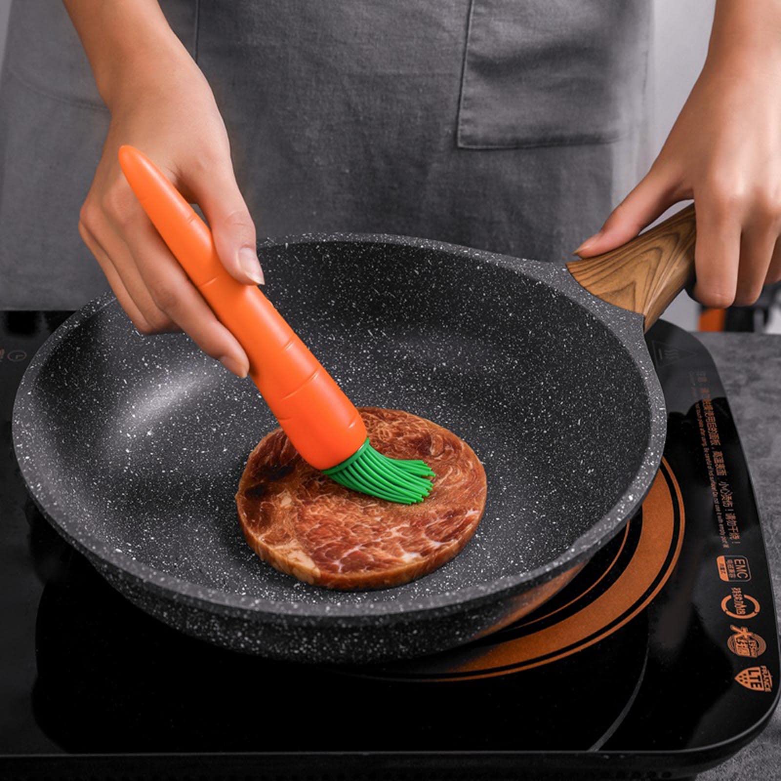 Simulated Carrot Shaped Silicone Oil Brush Heat Resistance Non-Stick Cartoon Brush Barbecue Accessories Kitchen Gadgets