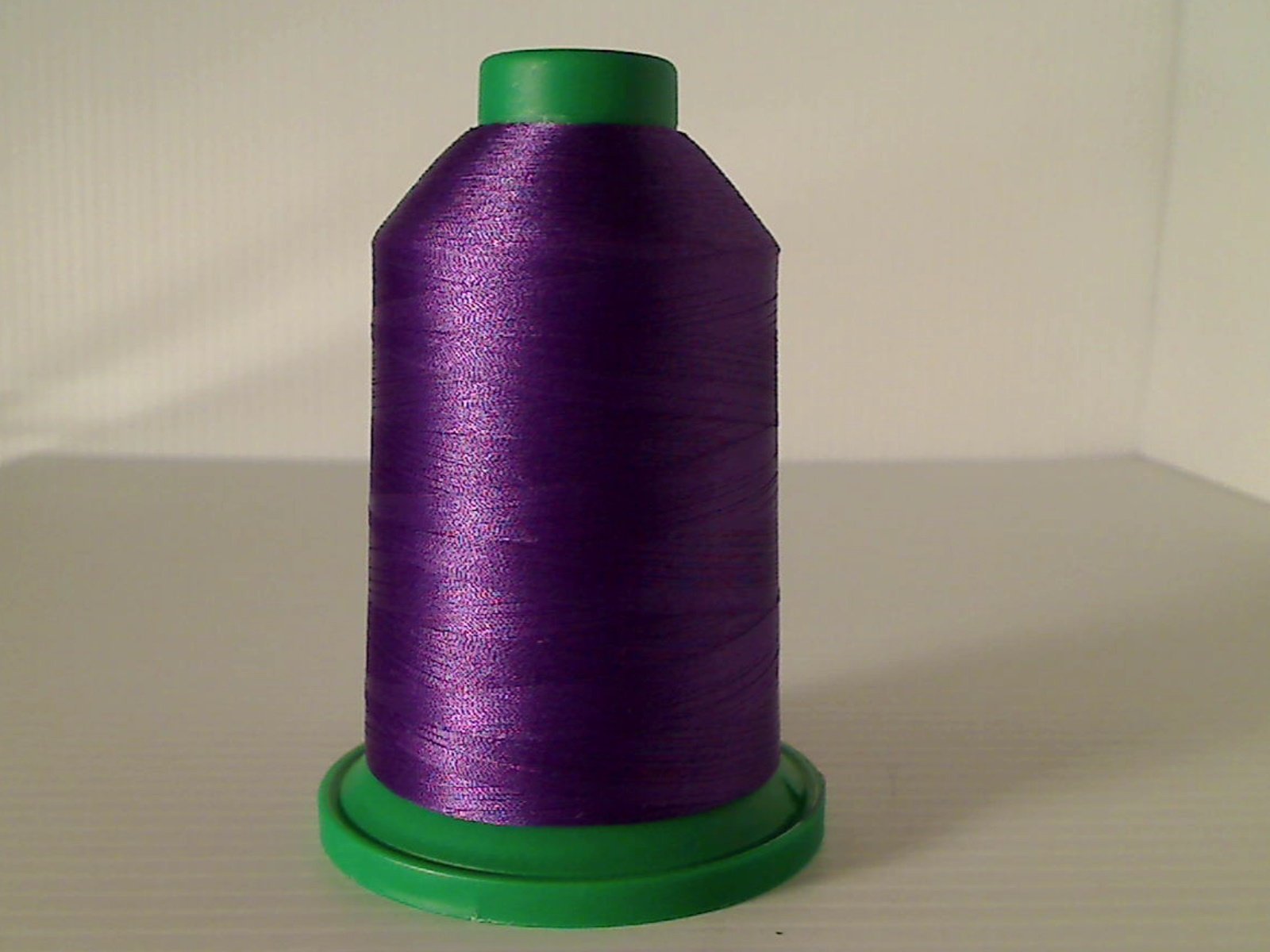 Isacord Embroidery Thread 1000M 40W POLY 2905