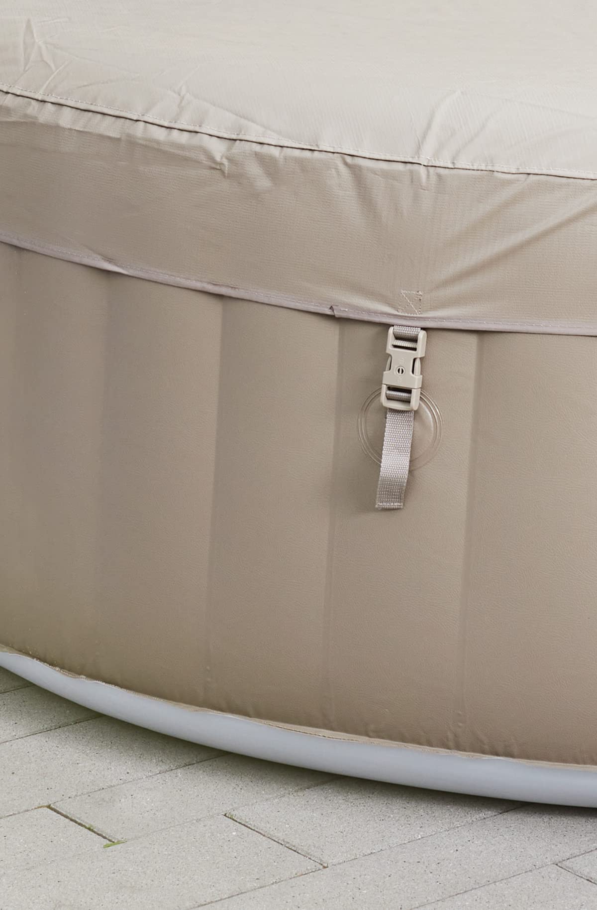 Luxus Outdoor Whirlpool St. Moritz Splash – Aufblasbarer Hot Tub für 6 Personen – Beige – Heizung bis 40°C, 130 Luftdüsen, Winterfest, inkl. Abdeckung & Filter